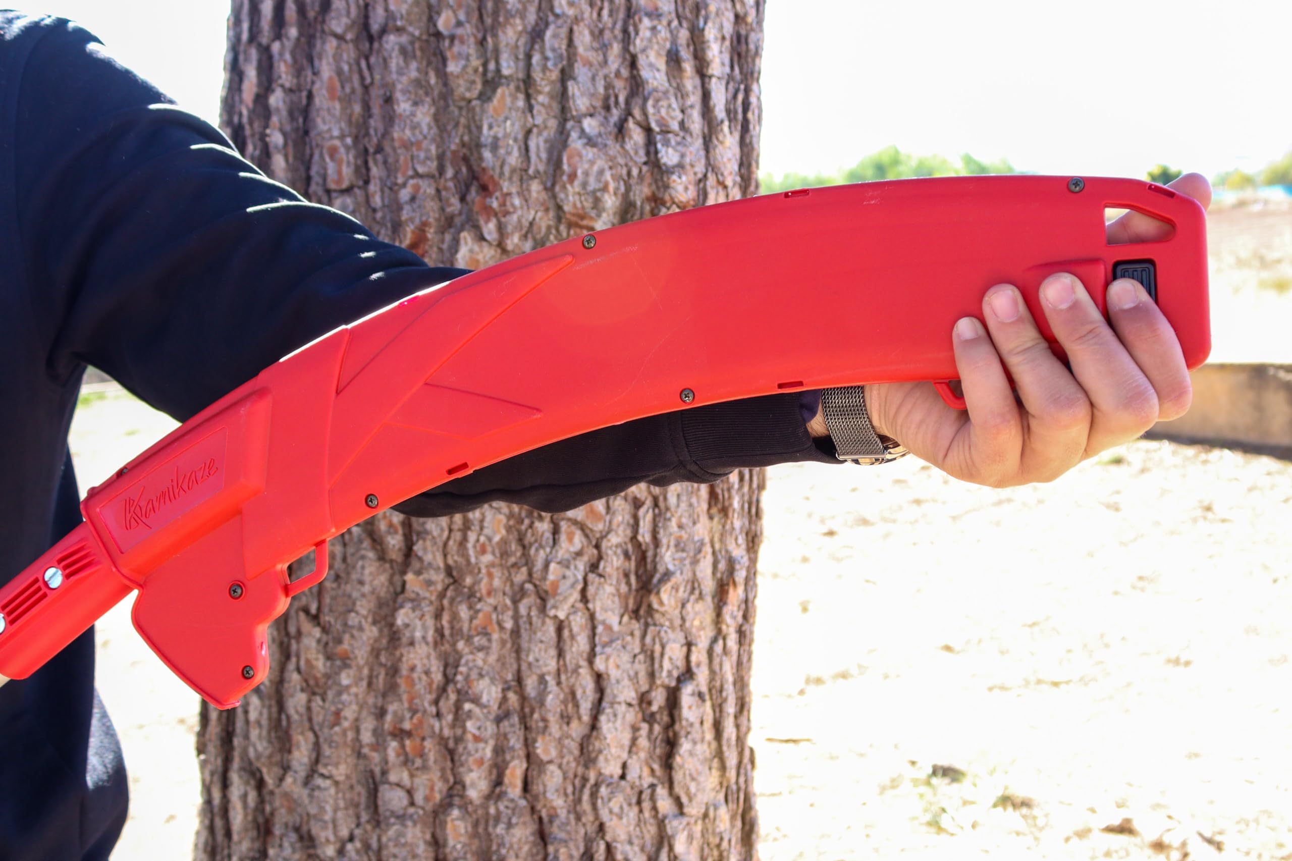 KAMIKAZE Serrucho Telescópico de Poda en Altura 1,5–4,5M con Sistema Easy Block, Hoja Curva SK-4 Cromada 360mm, Gancho Superior y Cortarramas, Mango Ergonómico Ligero con Funda Protectora