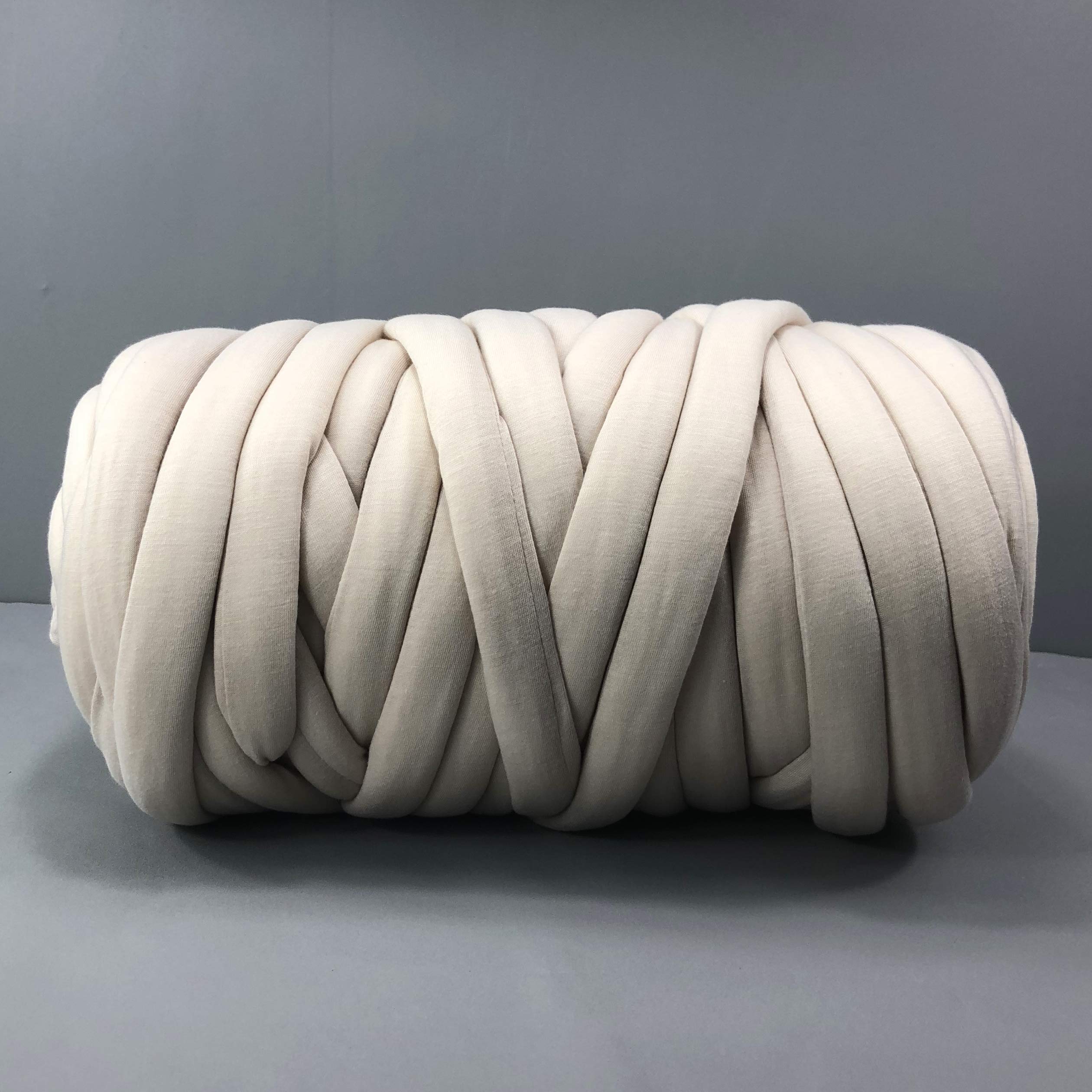 clootess Arm Knitting Yarn Chunky Braid Cotton Yarn for Handmade DIY Throw Blanket Pet Bed,Machine Washable,Beige 3 lbs
