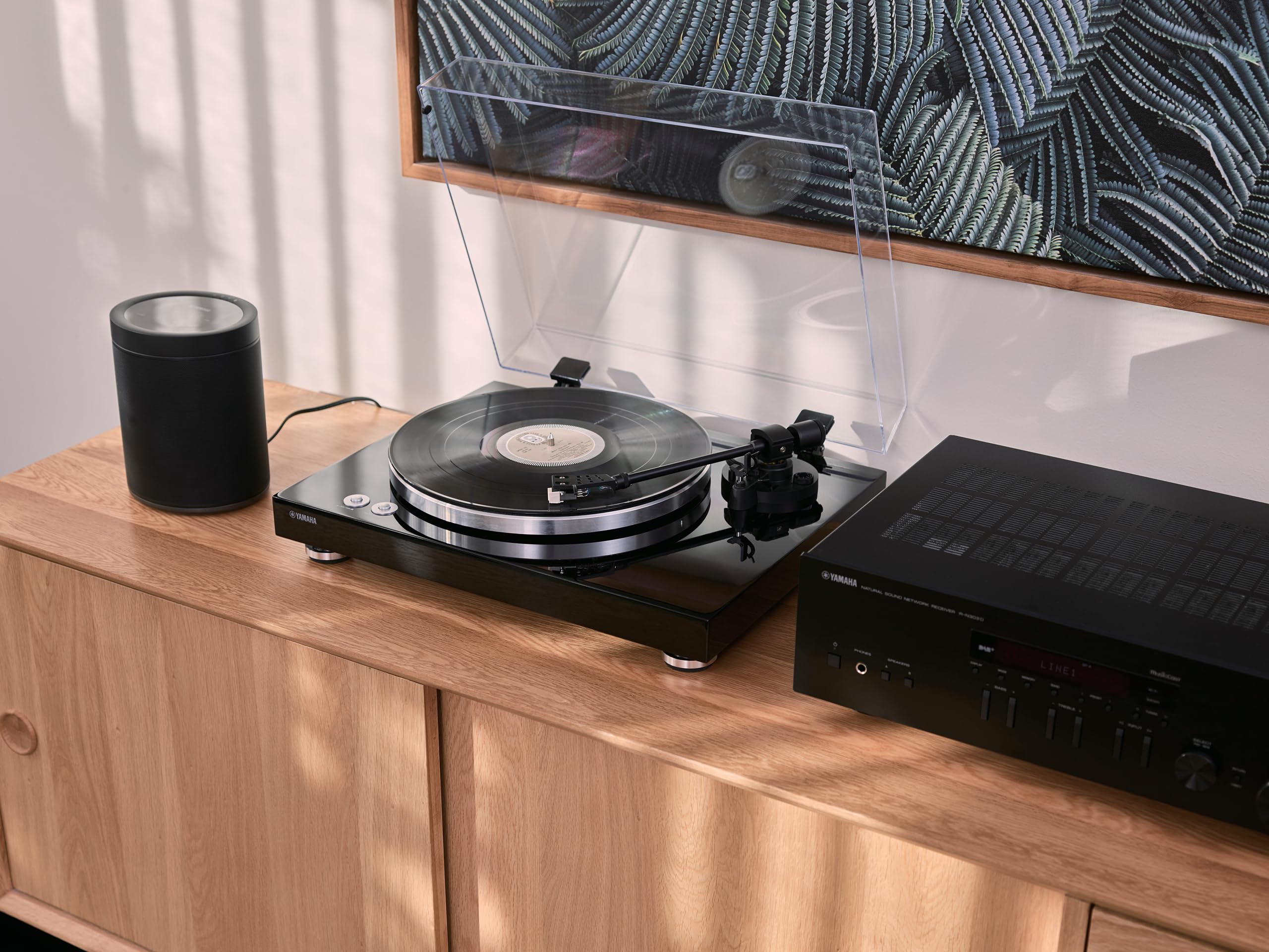 Yamaha TT-S303 Giradischi Tradizionale a Cinghia, Preamplificatore Incorporato, Uscita Phono e di Linea, Nero