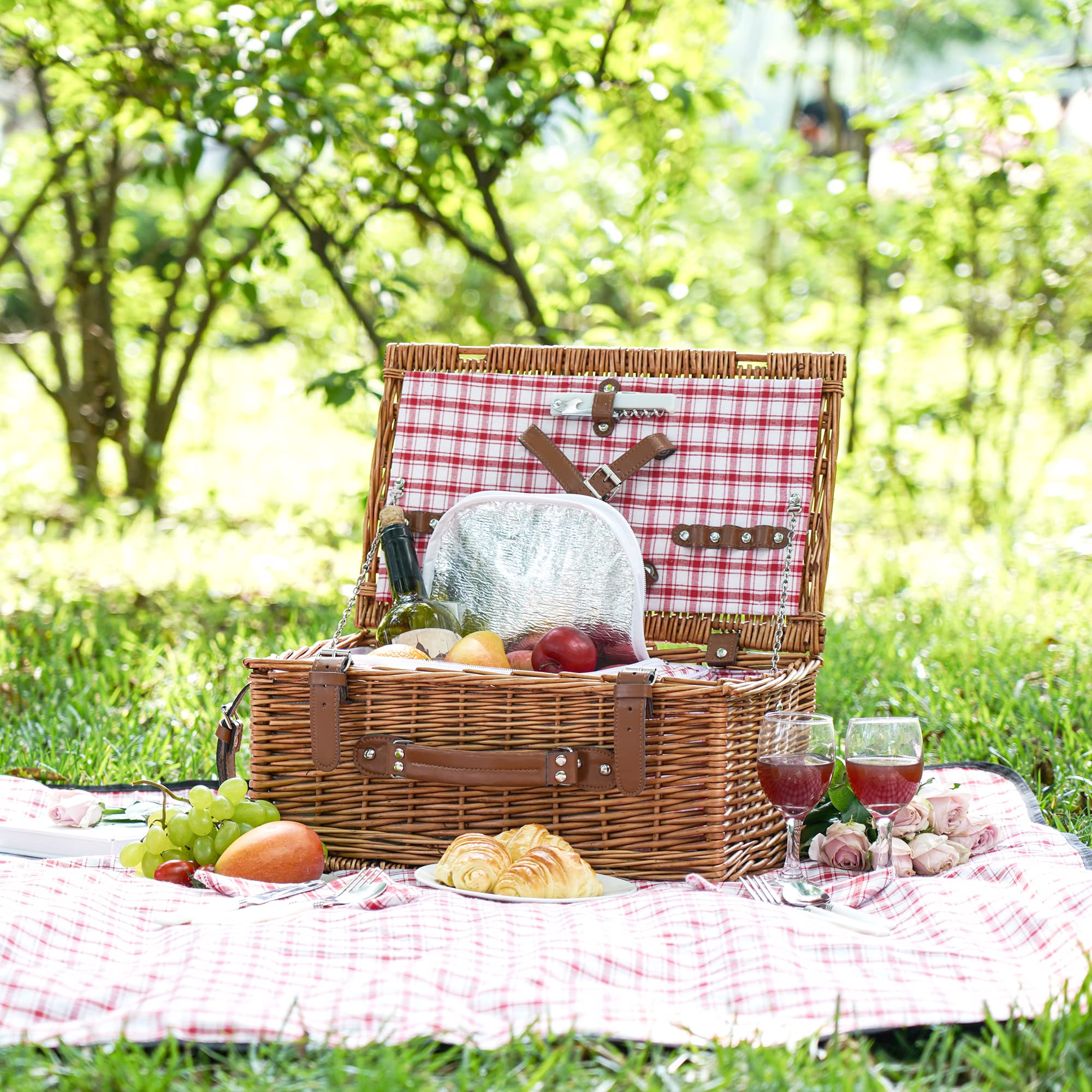 Panier de pique-nique en osier pour 2 personnes avec couverture de pique-nique imperméable et grand compartiment isotherme - Panier de pique-nique en saule avec kit de couverts pour camping, mariage