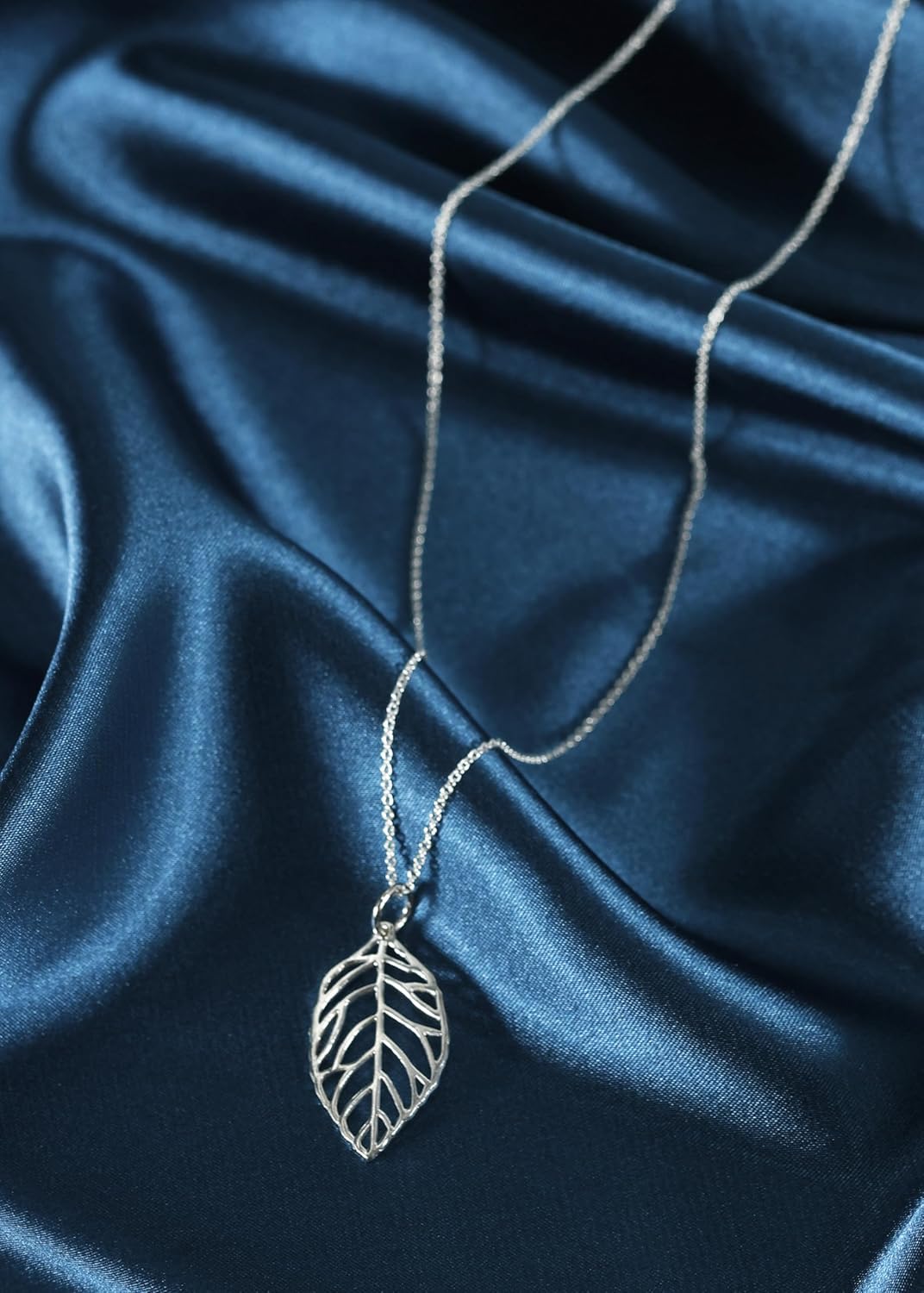 AeraVida Simple Leaf Statement Cut-out Boho .925 Sterling Silver Necklace | Silver Sterling Necklace for Women | Leaf Statement Necklace | Boho Necklaces for Women - Image 5