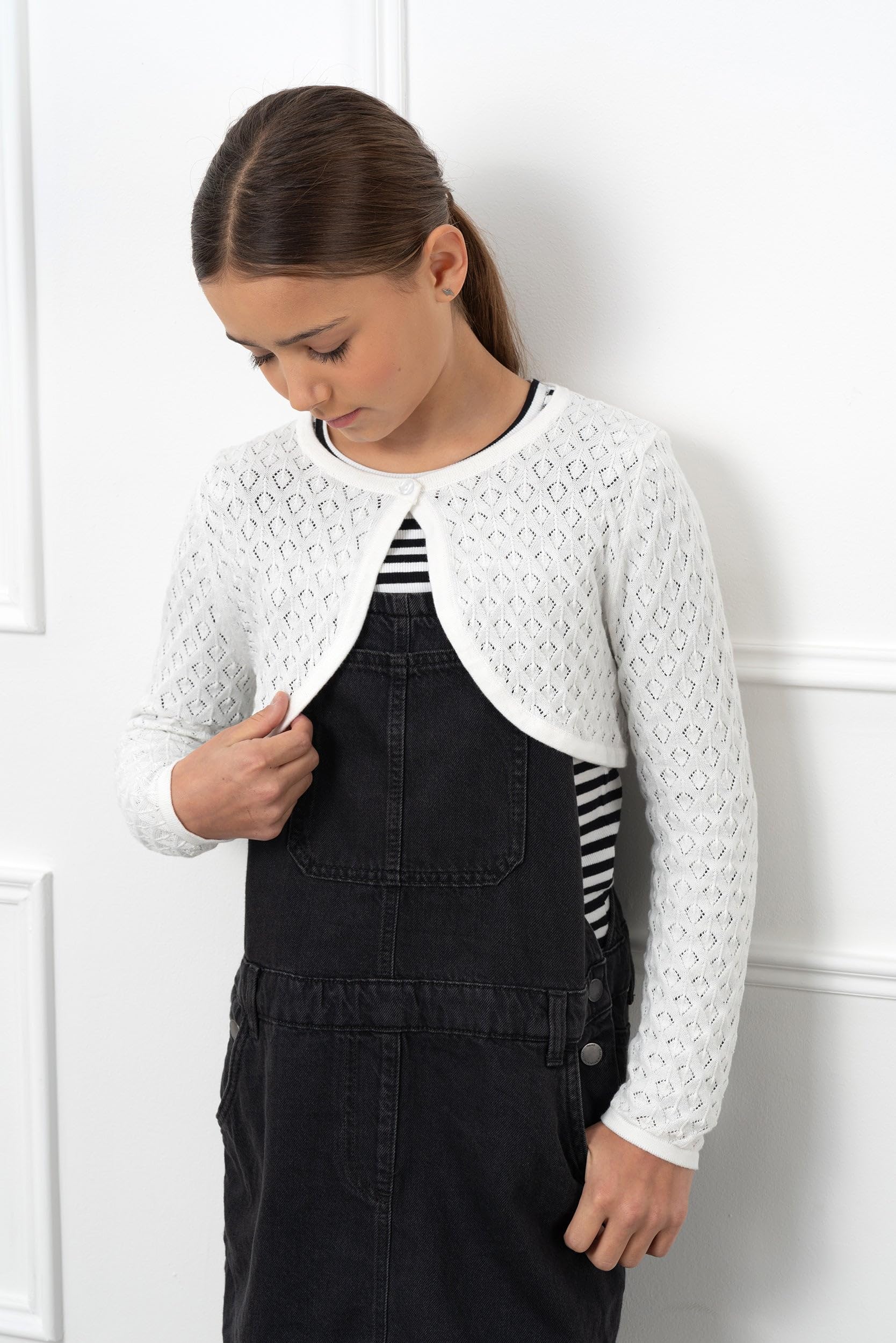Bolerose Boléro Fille Maille Ajourée Manches Longues | Bouton Assorti, Coton 100 %, Bords Côtelés, Coupe Courte, Léger et Respirant, 3-14 Ans, Devant Ouvert