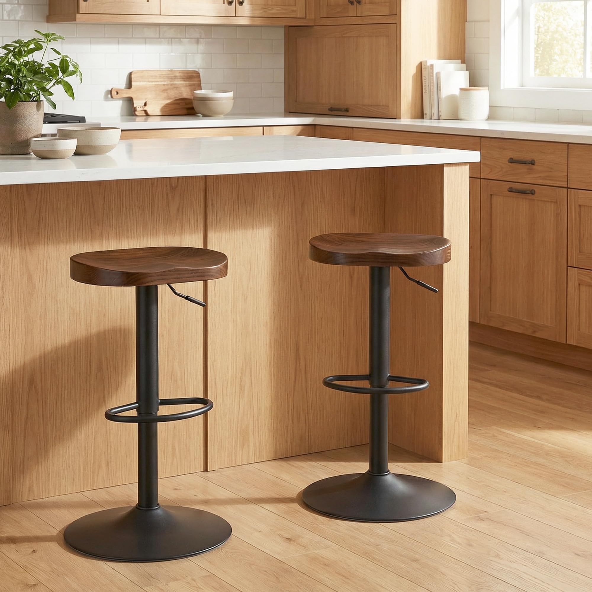 HOMCOM Lot de 2 tabourets de Bar, chaises de Bar Hauteur réglable avec siège en Bois d'orme, Repose-Pieds, pivotant 360°, Style Moderne, tabourets Hauts pour Cuisine, Salon, Marron foncé