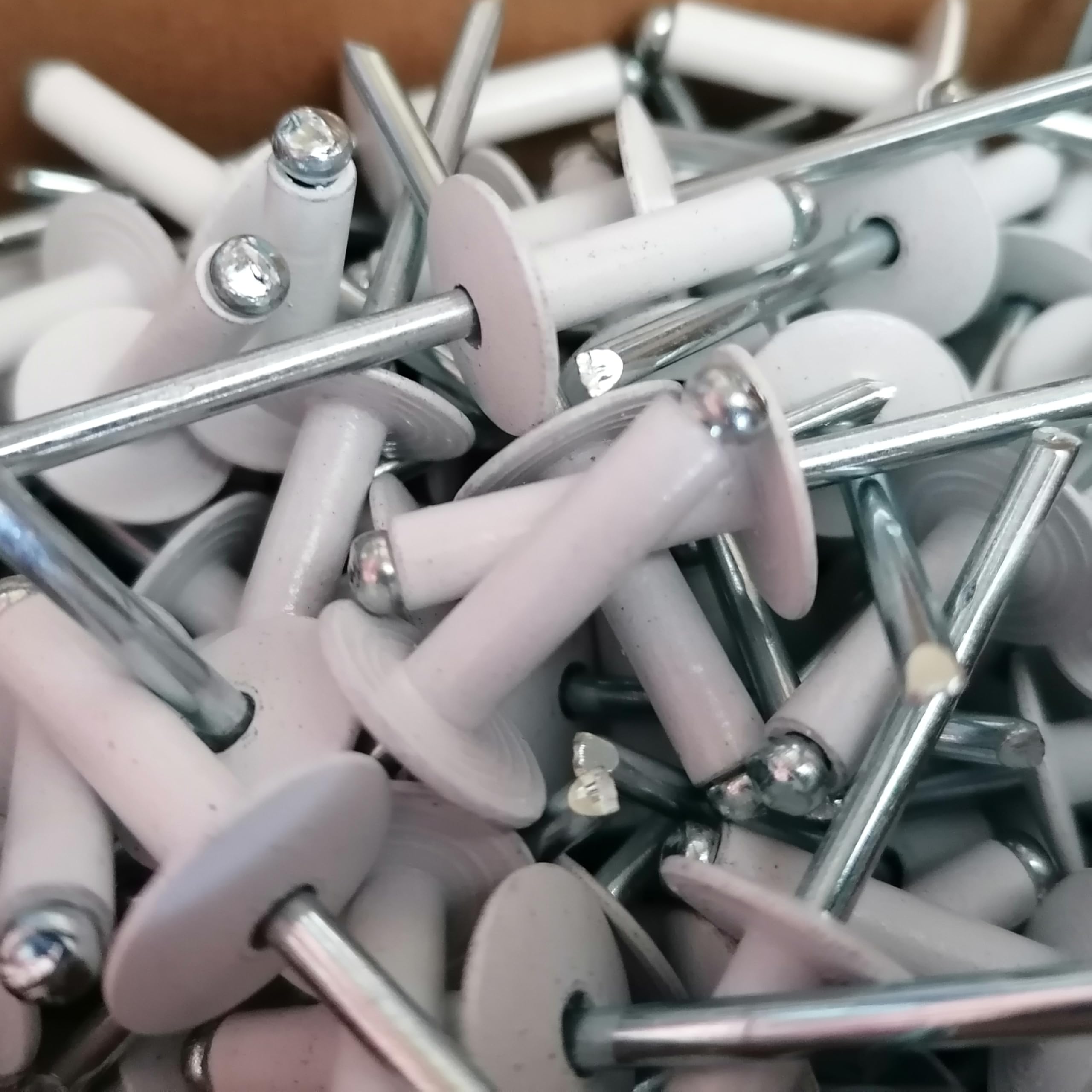250x Remaches de Aluminio Blancos Ala Ancha 4,8 x 18 mm – Remaches Pop Cabeza Grande para Chapa, Plástico y Matrículas – Remaches Ciegos Alta Resistencia para Automoción, Carrocería y Bricolaje