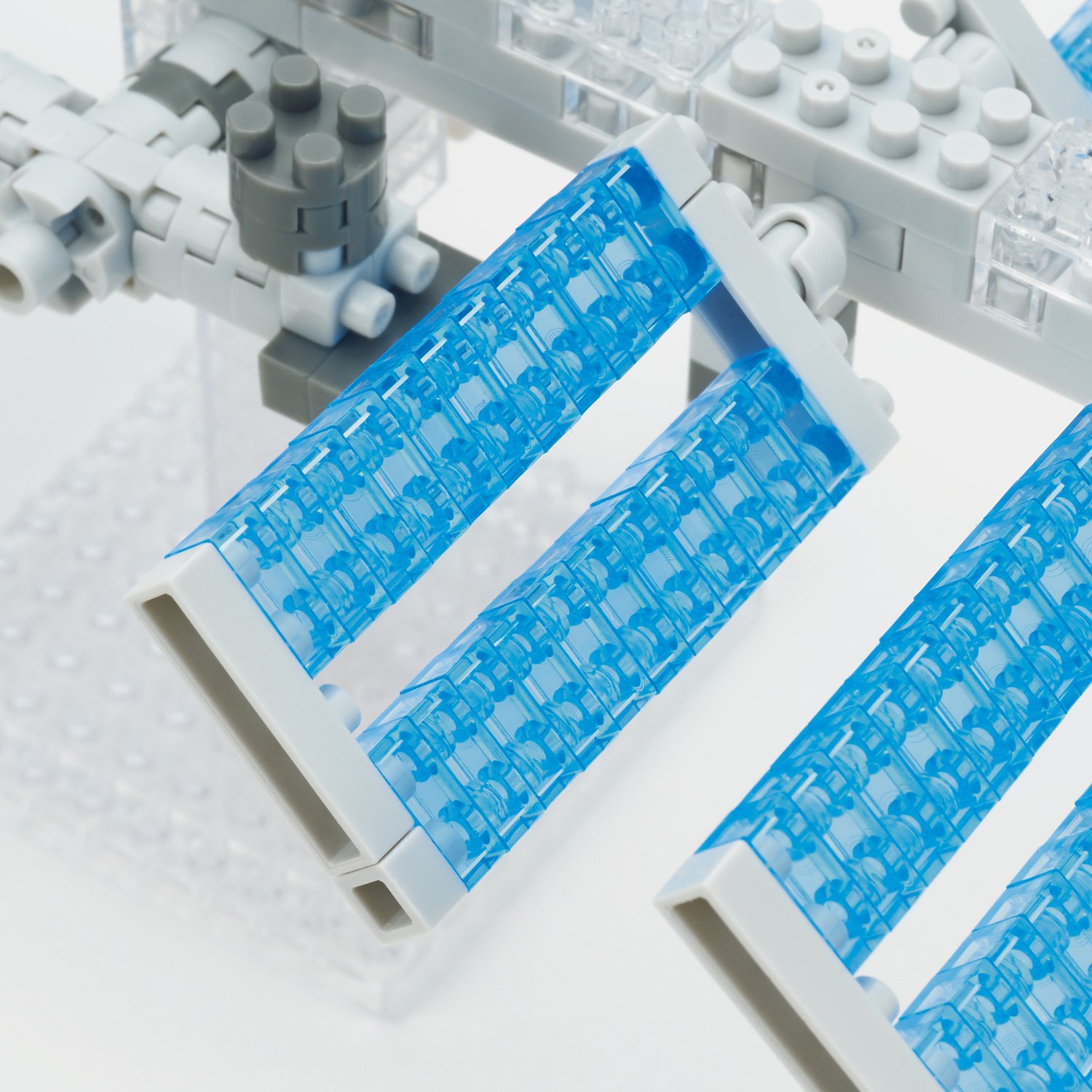 Amazon.co.jp: nanoblock ナノブロック スペースステーション NBH_129