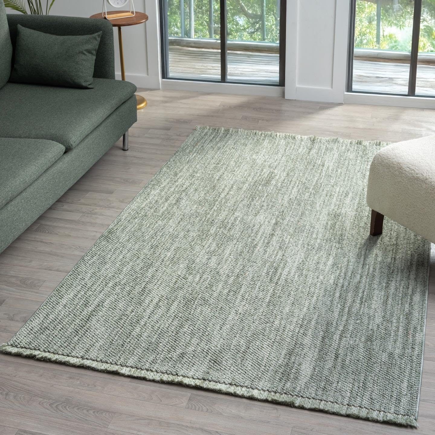LUXE WEAVERS Solid Machine Woven Green 8x10 Area Rug, Indoor Stain-Resistant Carpet 8x10 Green