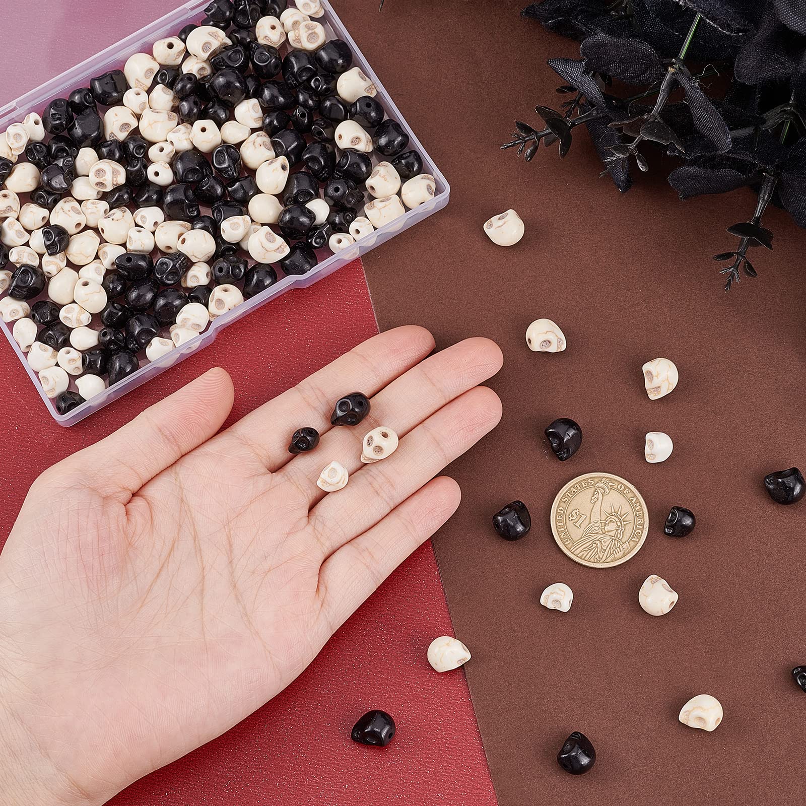 SUNNYCLUE 500-teiliges Gothic Perlen Set - Totenkopf Rosen Kreuz Perlen Für Schmuck