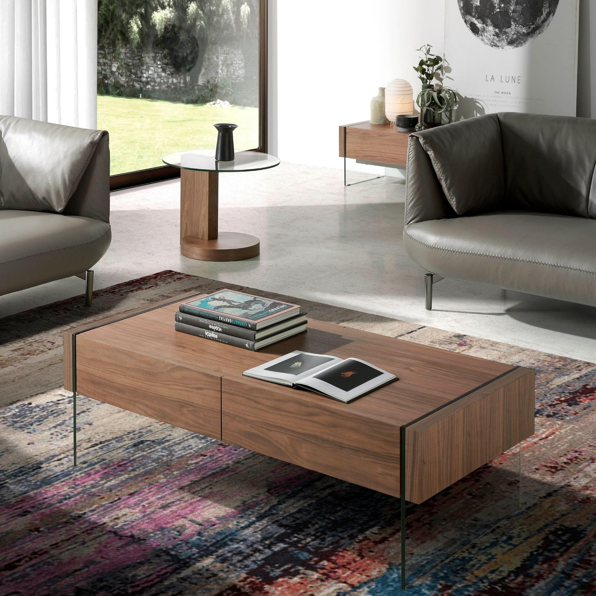 Angel Cerdá – Mesa Centro Diseño con Laterales de Cristal y Tapa de Nogal | Mesa de Centro Rectangular con Almacenaje | Patas de Cristal | Ideal para Salón | 127 x 59 x 41 cm