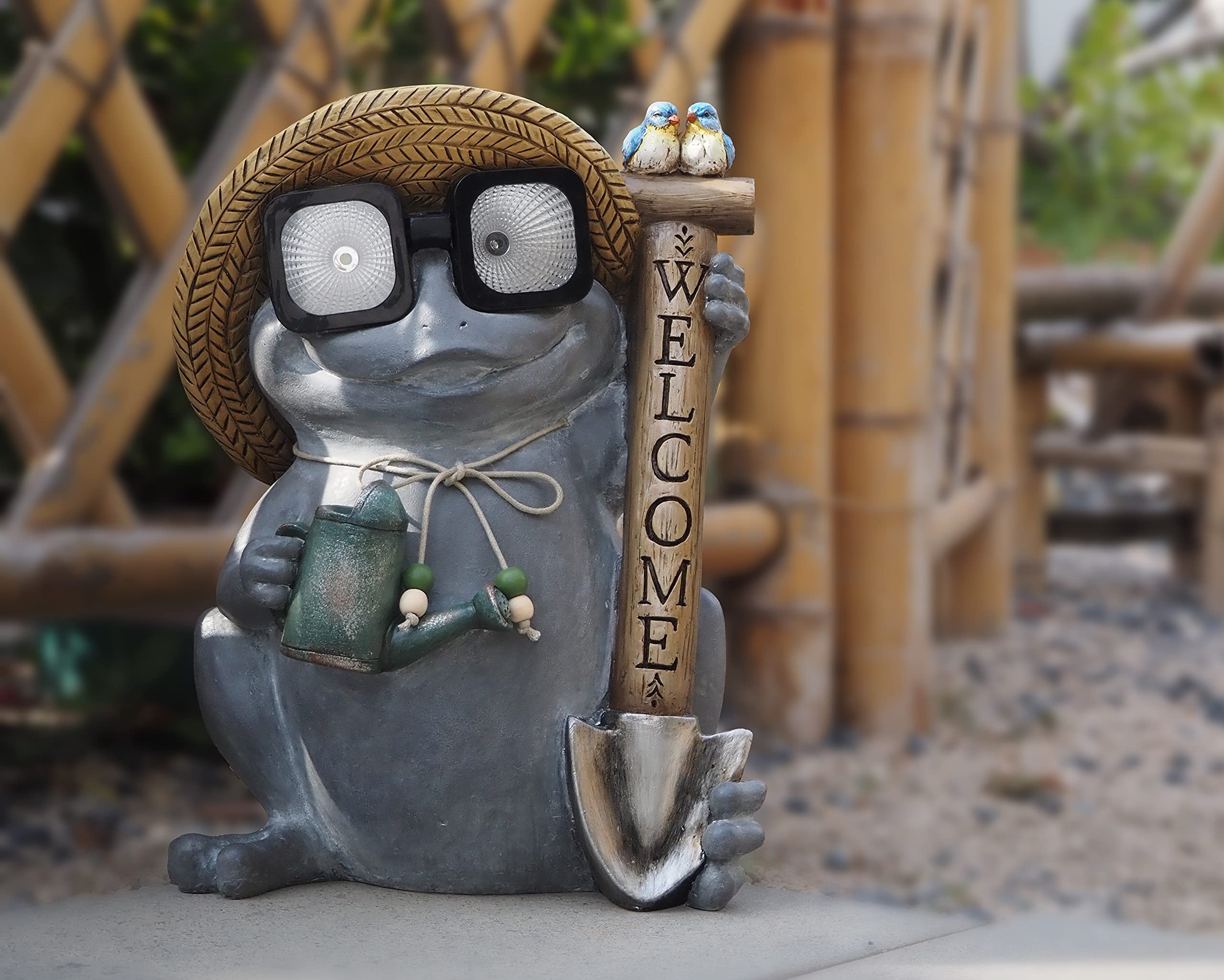 Outdoor Garden Decor Frog Statues Solar LED Lights Sculptures Outside Patio Yard Lawn Ornaments Porch Figurine Decoration Housewarming GIF