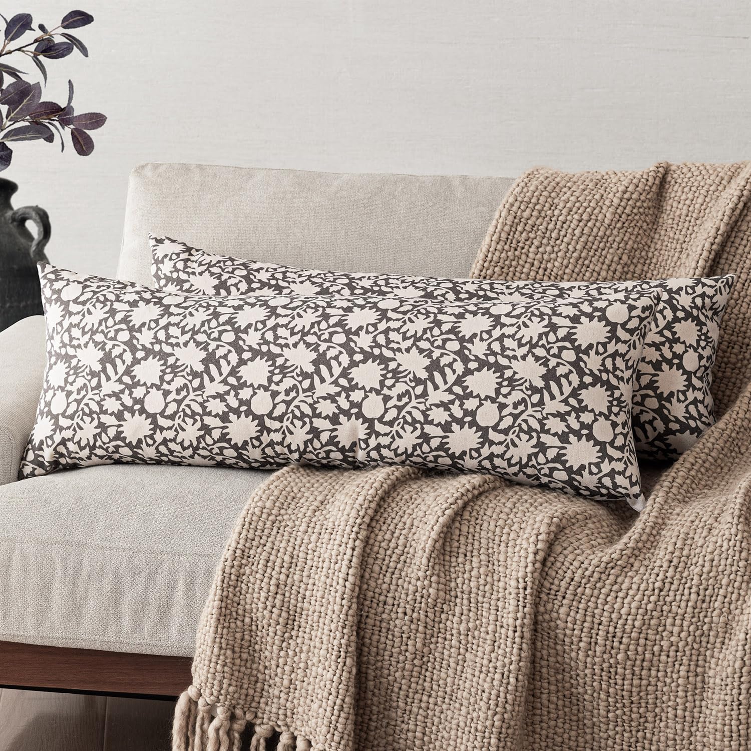 Foindtower Set of 2 Decorative Long Body Lumbar Throw Pillow Covers Accent Farmhouse Cushion Covers Boho Floral Pillowcase for Couch Sofa Bedroom