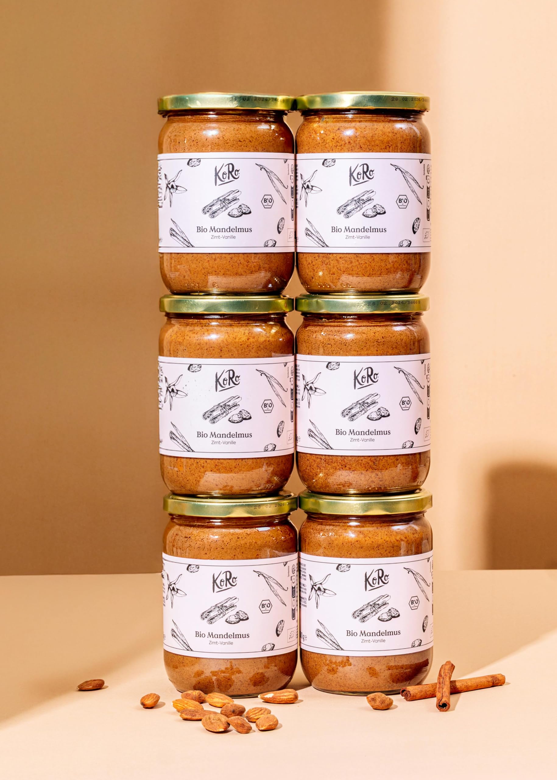 KoRo - Crema di mandorle con cannella e vaniglia bio 6 x 500 g - Fonte di proteine - Vegan - Sul porridge, sul pane o nei dolci