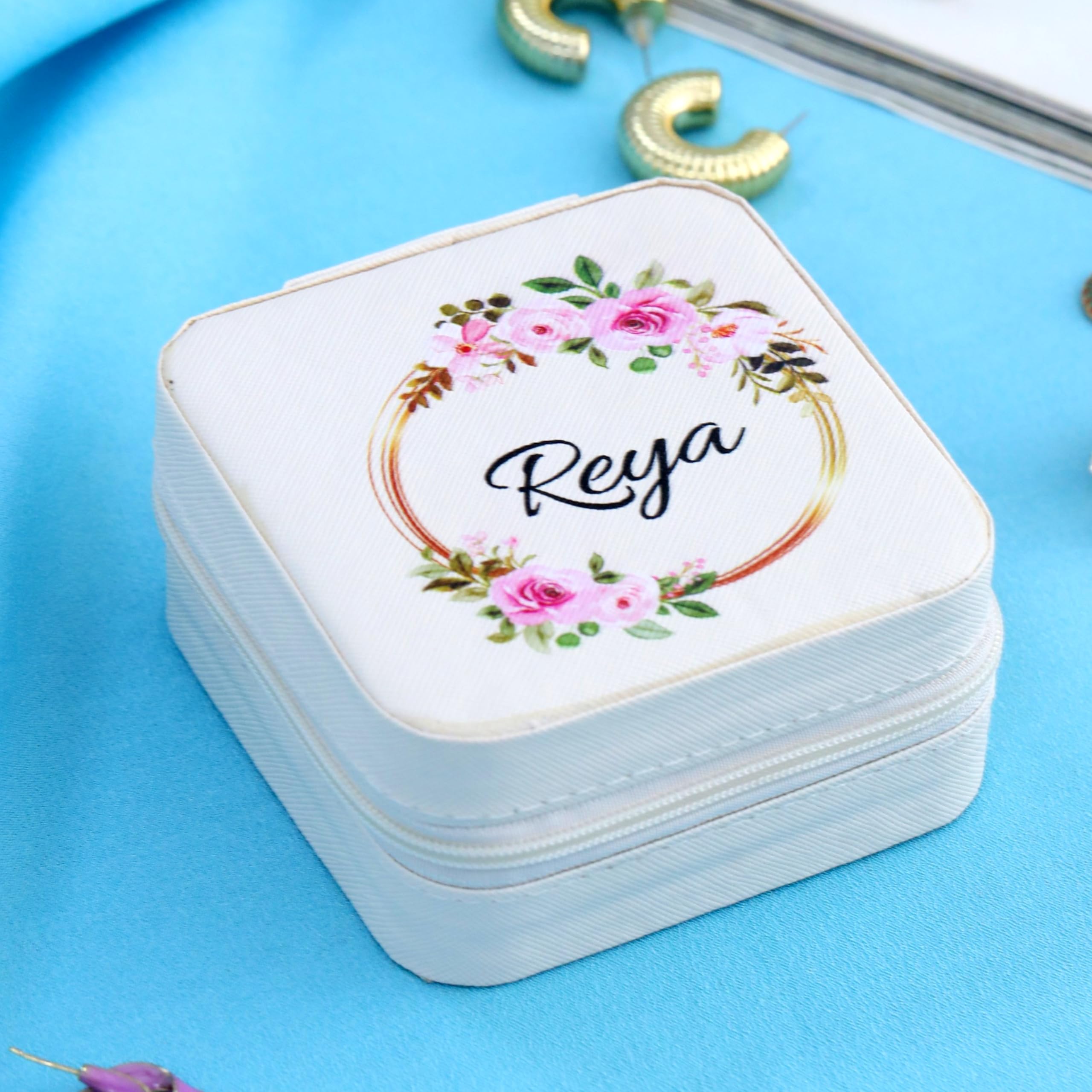 P Arts Gifts Personalised Jewellery Organiser Box|Earring|Necklace Storage Case|gift for Sister|Girlfriend|Wife|Anniversary|Mothers day 4x4INCH(White),Faux Leather