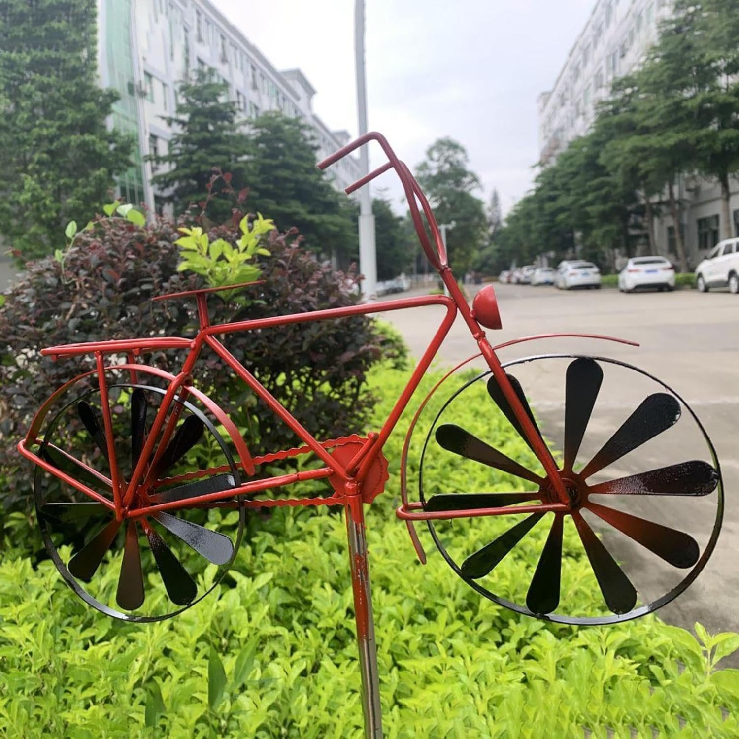 Metal Bicycle Wind Spinners, Vintage Garden Stake, Retro Bike Design, Kinetic, Red, Iron