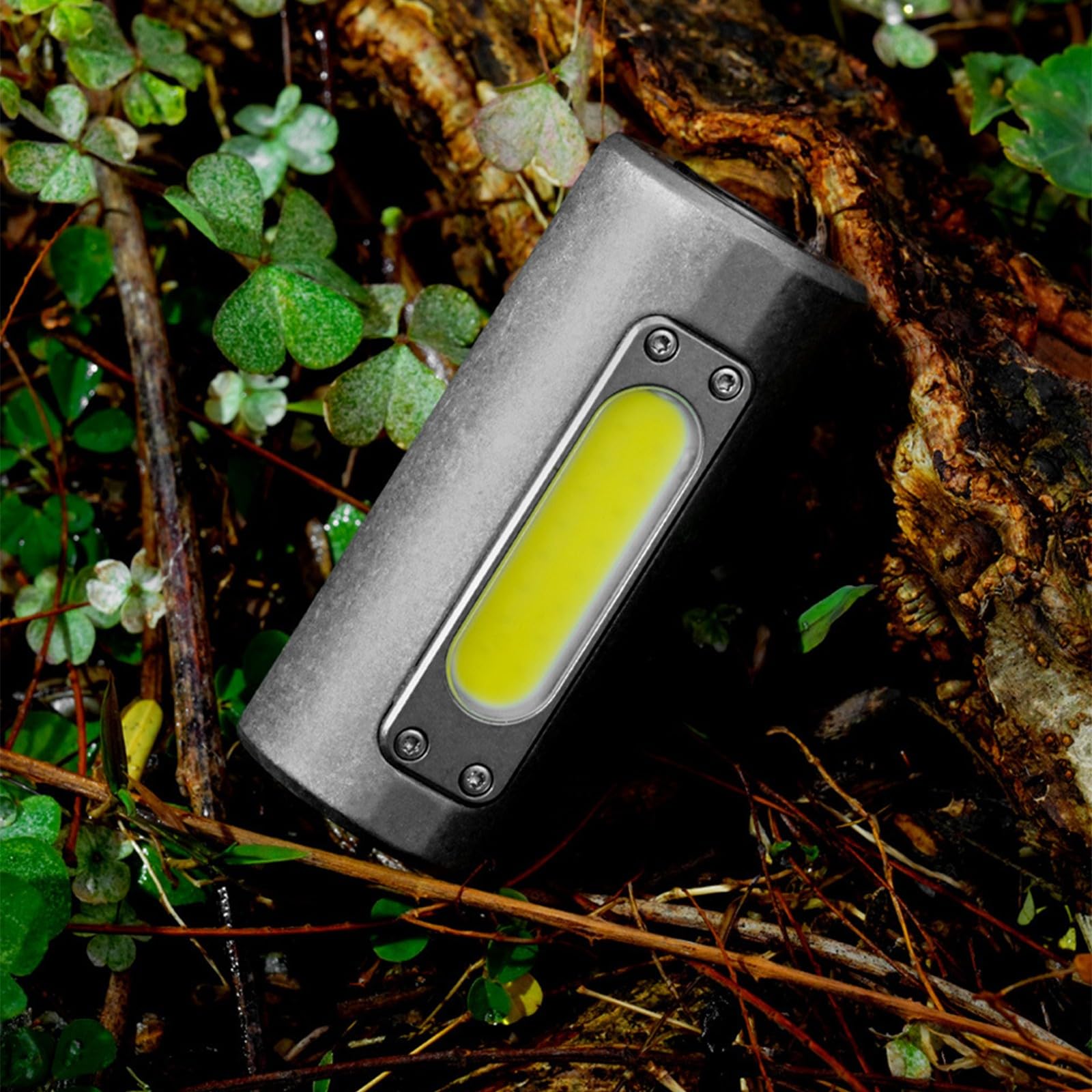 Linterna portátil de luz portátil pequeña linterna de trabajo con clip, lámpara de bolsillo para camping, llavero recargable por USB