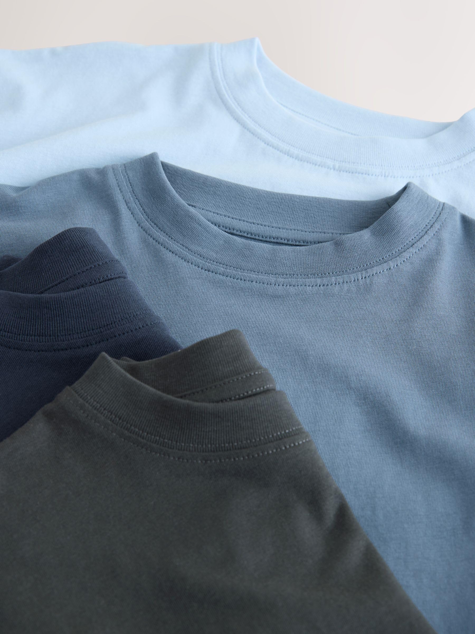 NEXT Jungen Relaxed Fit T-Shirts im 4er-Pack
