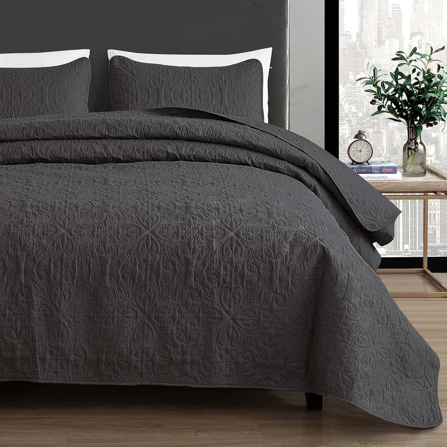 Gracelife Queen Quilt Set Black 3-Piece,Lightweight Soft edspread Coverlet,Reversible Bed Cover Sets with 2 Pillow Shams for All Season : Home & Kitchen