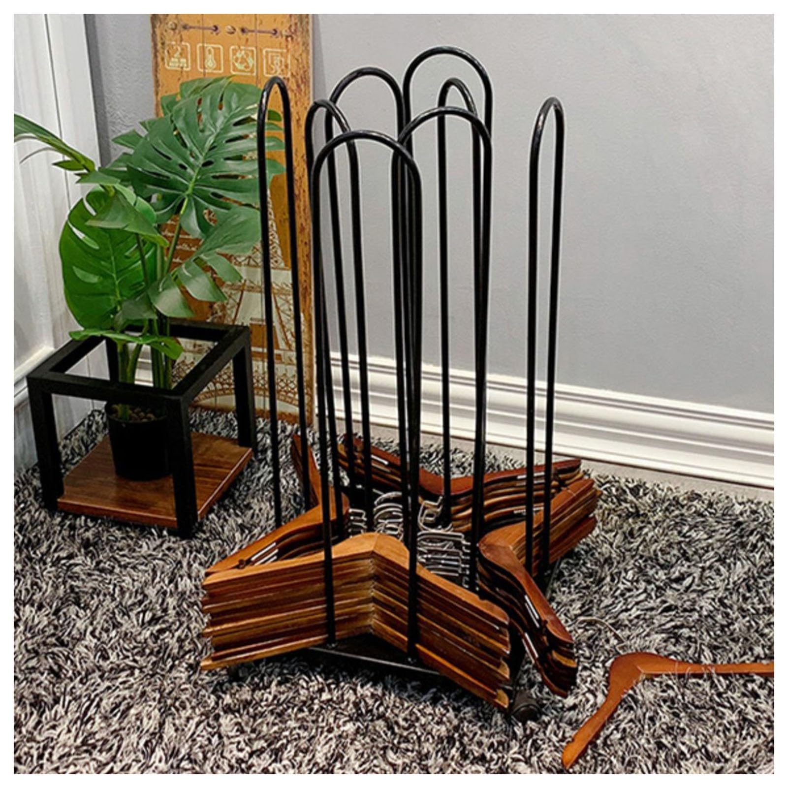 Support de rangement pour cintres noir idéal pour buanderie moderne