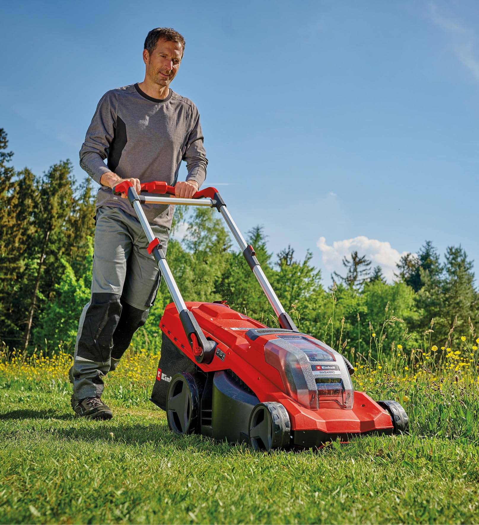 Einhell Akku-Rasenmäher RASARRO 36/42 Kit Power X-Change (36 V, 42 cm Schnittbreite, bis 550 m², Brushless, Mulchfunktion, 50L Fangkorb, inkl. 2X 4,0 Ah Akkus + Ladegerät)