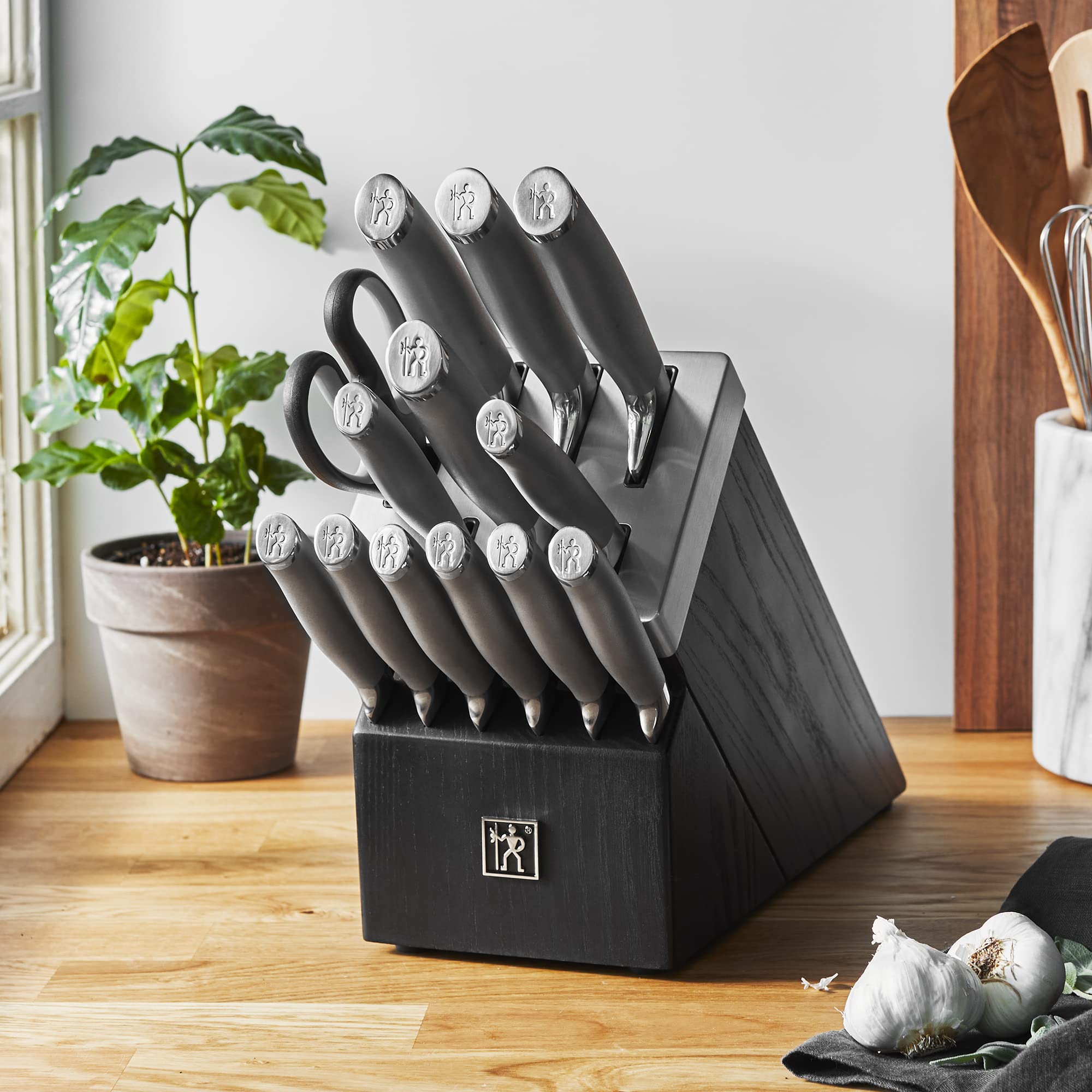 Amazon.com: Henckels Modernist 14-pc Self-Sharpening Knife Block