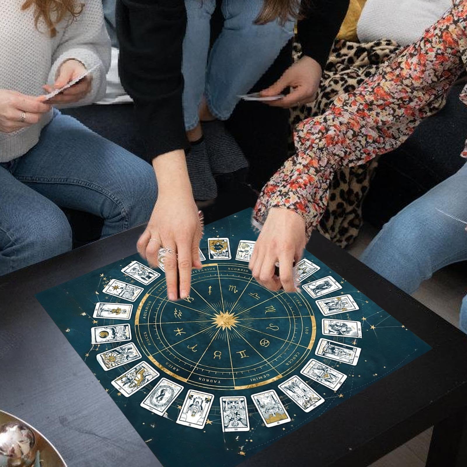 Tapis De Tarot En Flanelle – Doux, Stabilisé, Et Super Pratique Pour Vos Tirages !