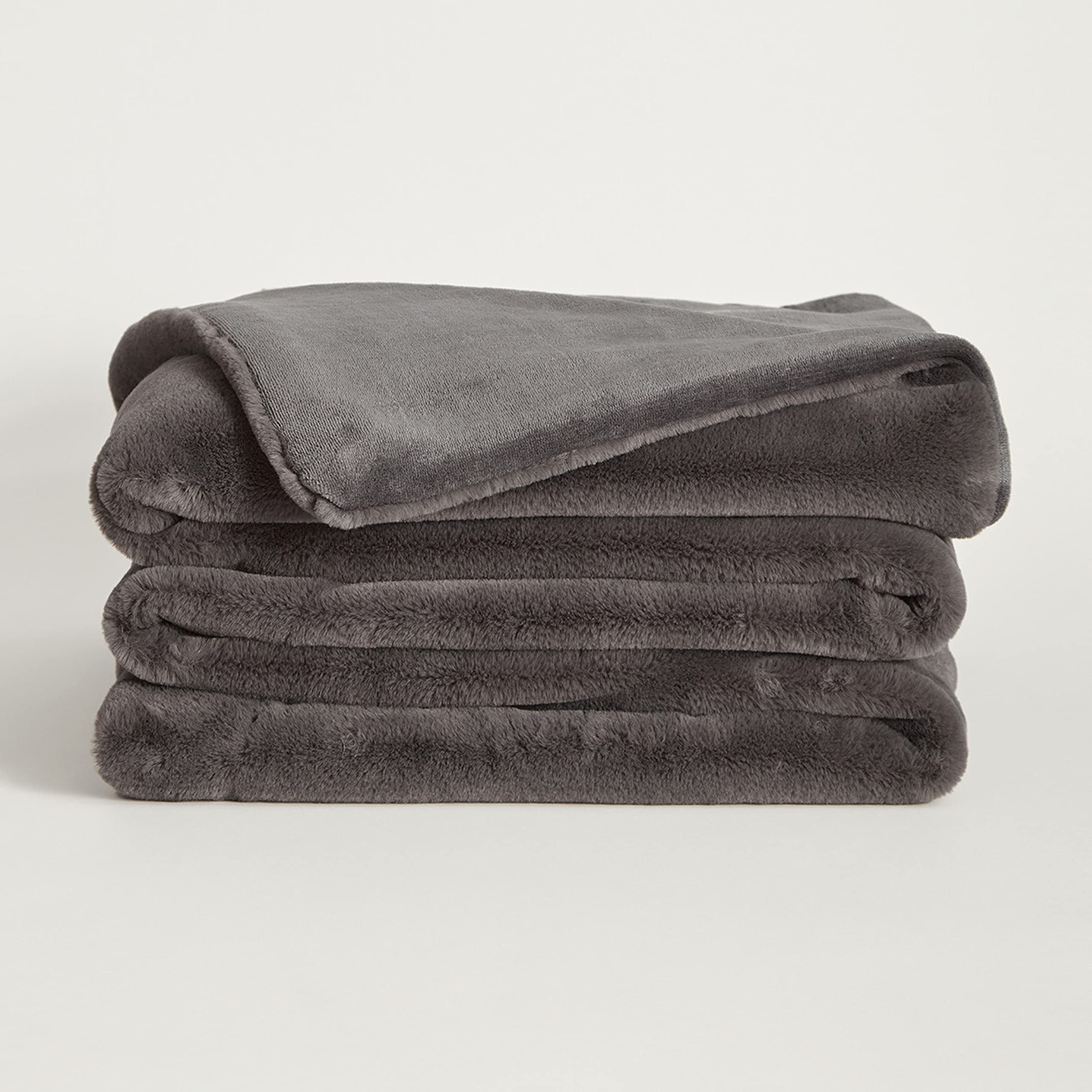 Marshmallow | Faux Fur Blanket | Heavy Weight, Extra Soft Blanket | Made from Recycled Materials | Machine Washable | Queen Size (60" x 80") | Charcoal Charlie