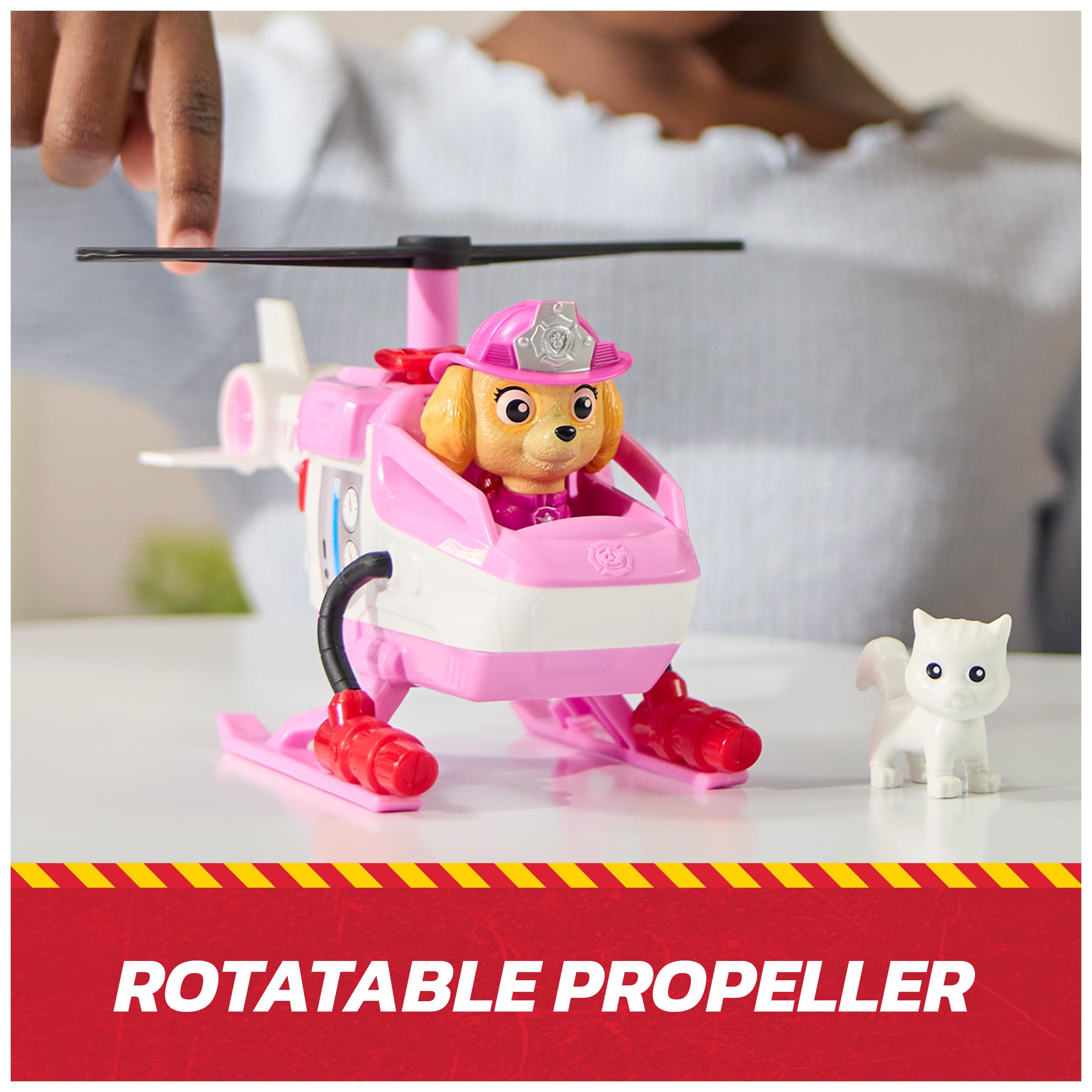 PAW Patrol Fire Rescue: Skye Rescue Fire Chopper z figurką, Kitty Friend i zabawkowym helikopterem, zabawki dla dzieci dla chłopców i dziewczynek w wieku od 3 lat