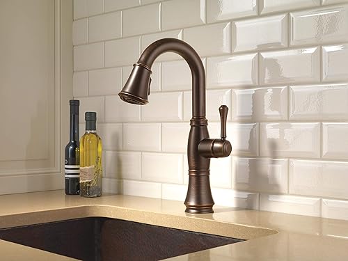 Miniatura 3 de Delta Faucet Cassidy - Grifo de barra de bronce aceitado, grifo de fregadero de barra de un solo agujero, grifos de barra húmeda con rociador