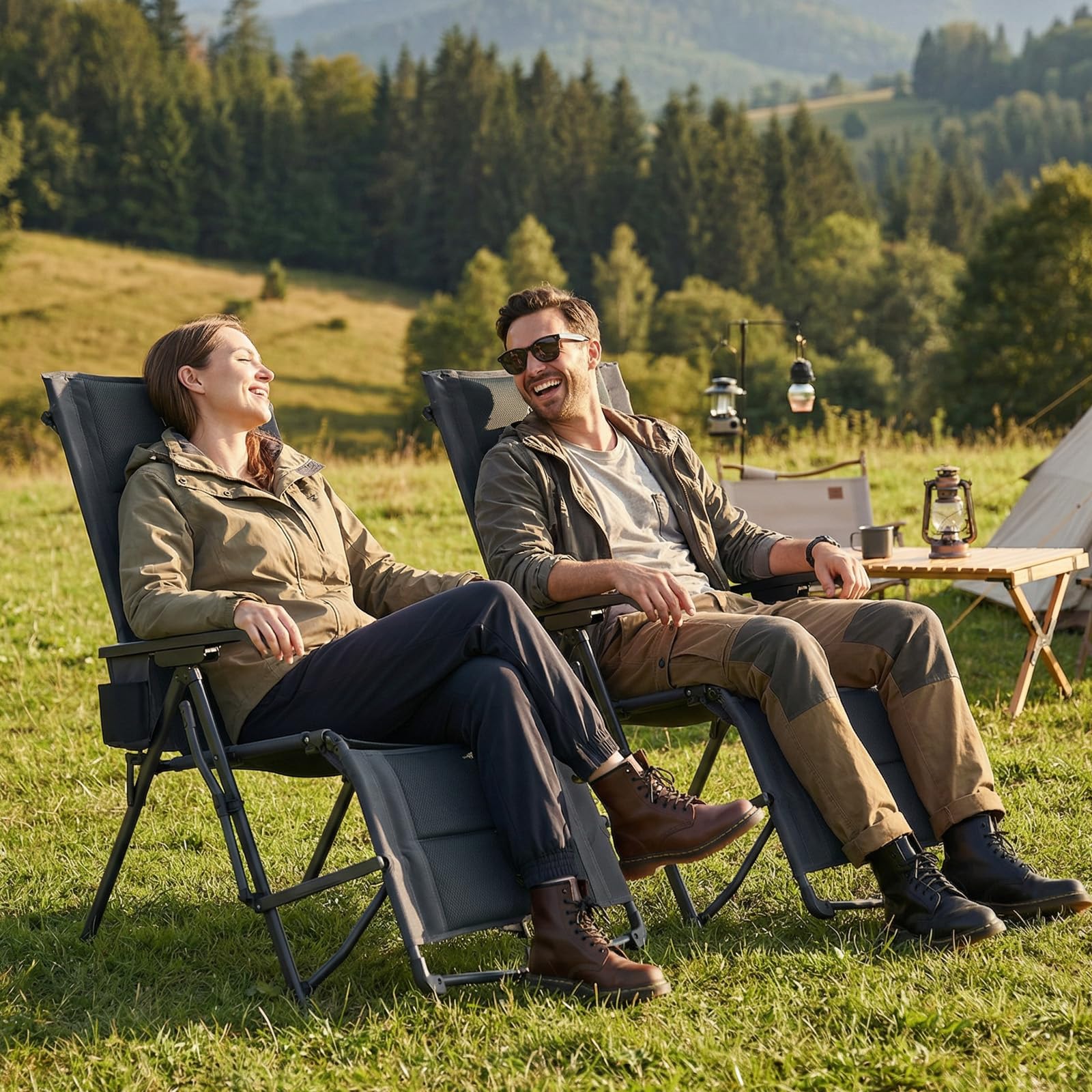 TIMBER RIDGE Faltbarer Campingstuhl mit Fußablage 4-Fach Verstellbarer Rücken Gartenstuhl gepolsterter Sitzfläche 150kg Belastbar Relaxsessel Garten Camping Balkon Wohnmobil