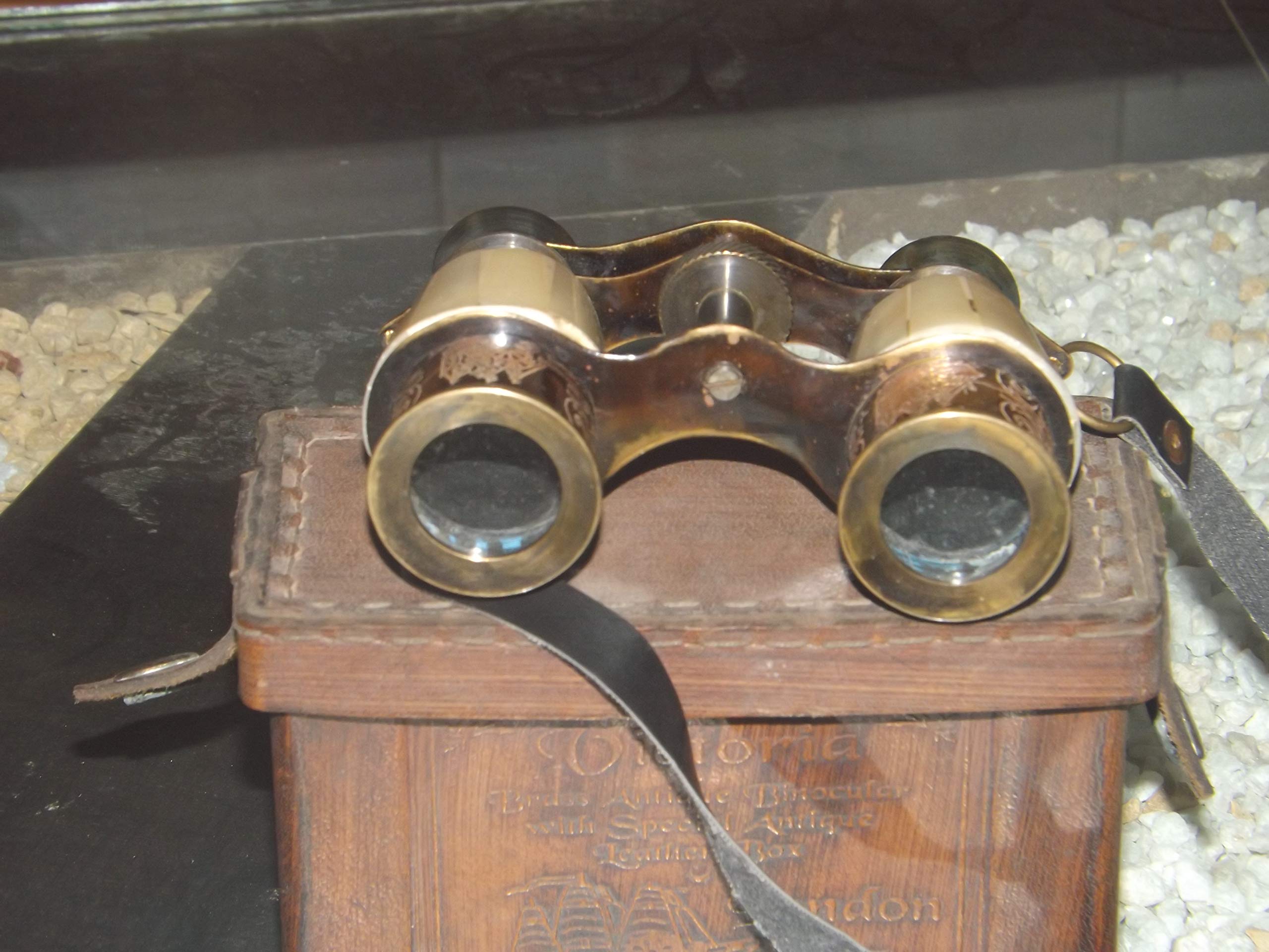 SIMRAH Brass Monocular Binocular with Leather Case with a Beautiful Brass Antique-image-2