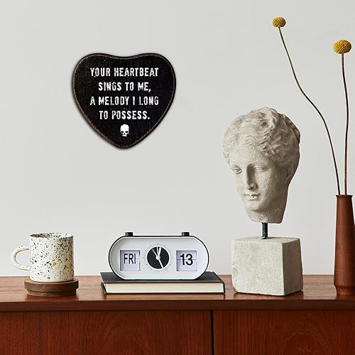 Miniatura 3 de Your Heartbeat Sings To Me A Melody I Long To Possess - Cartel colgante de madera  6 x 5.5 pulgadas Placa gótica con forma de corazón  Arte de pared