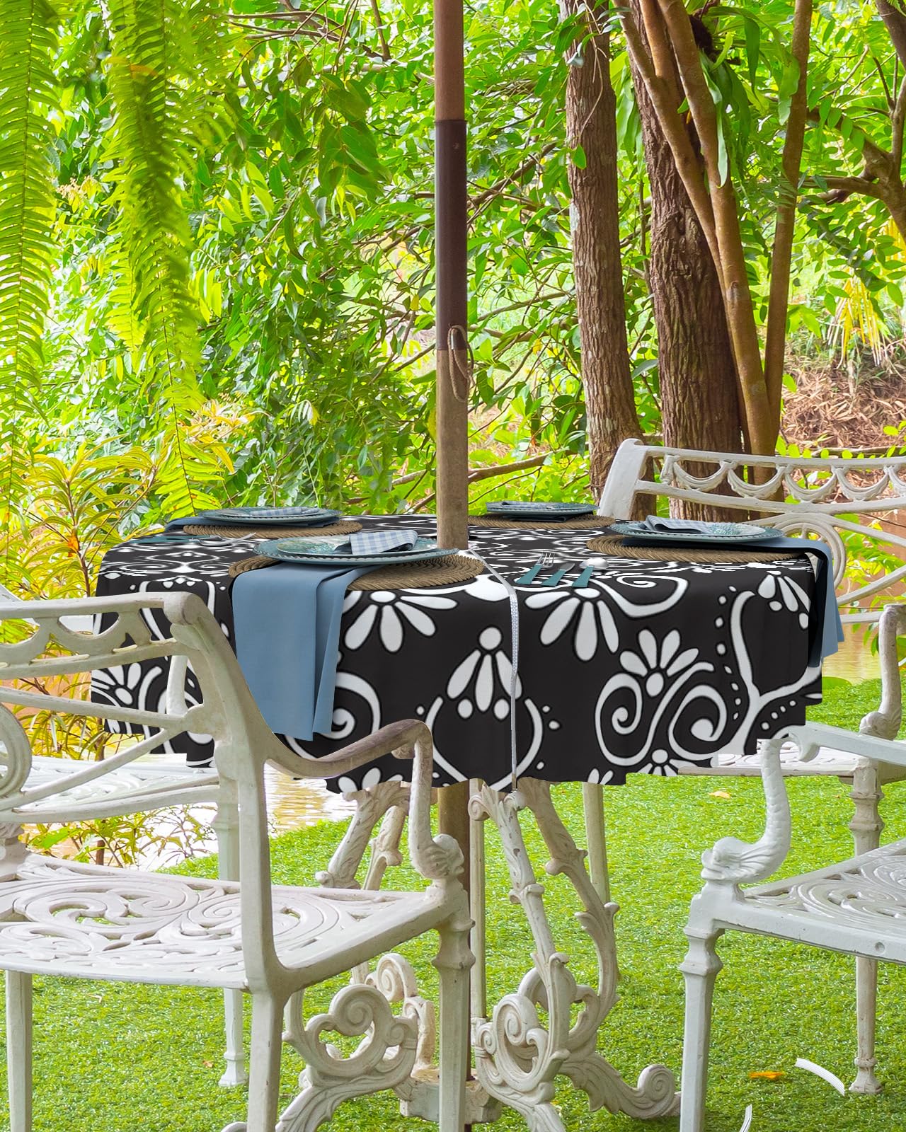 Outdoor Tablecloth with Umbrella Hole and Zipper Floral Round Outdoor Tablecloths 54 Inch Waterproof Outside Table Cloths Black White Patio Table Cloth Cover for Outdoor Tables Picnic BBQS Garden