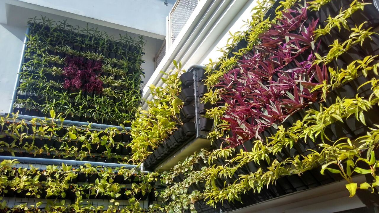 Vertical Garden Pots - 25 Orange Hanging Planters -3