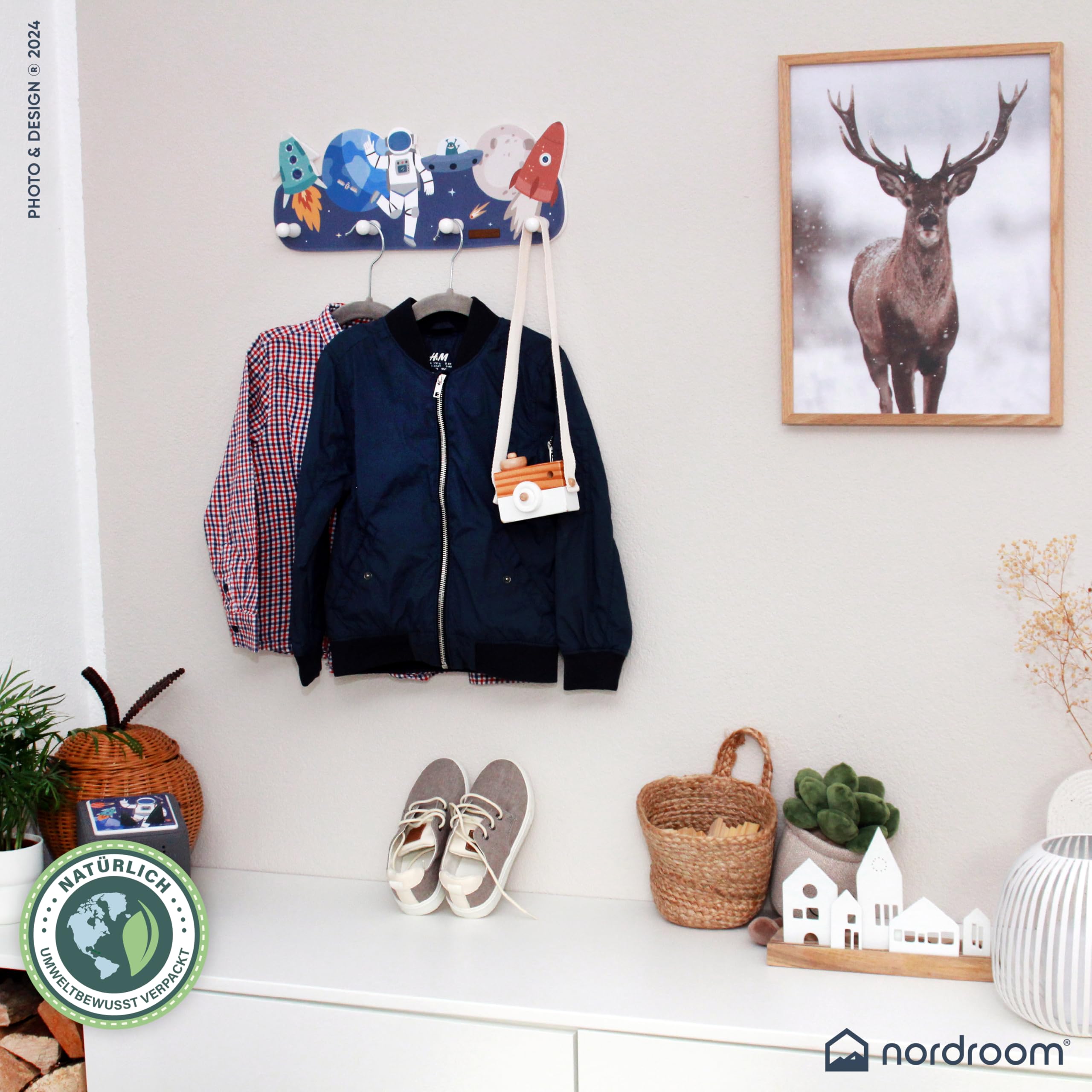 Porte-manteau mural asdrøm avec 4 crochets - Porte-manteau mural avec astronaute spatial pour chambre d'enfant - Porte-manteau en bois - Porte-manteau pour enfant « asdrøm » à percer - Crochet en