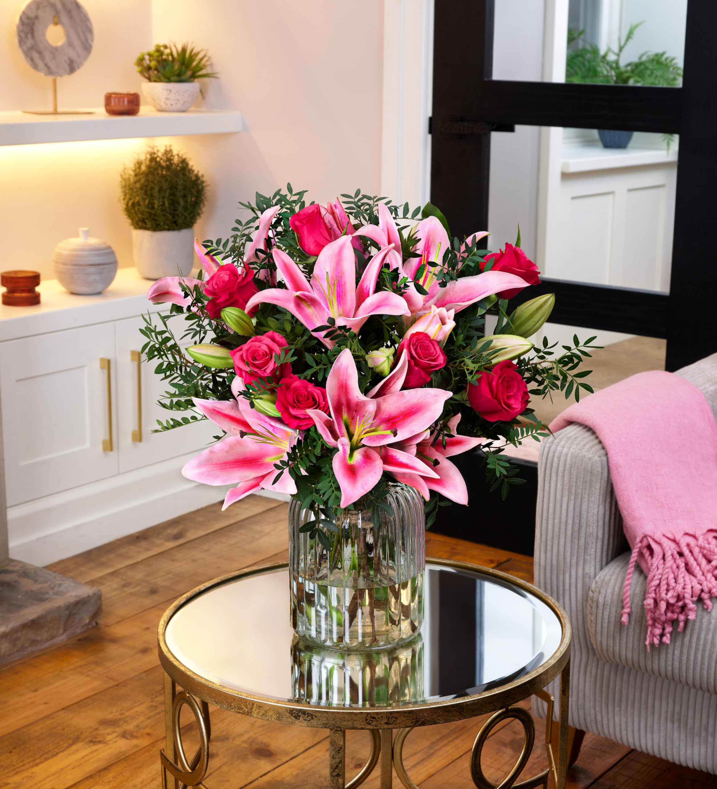Bouquet de lys roses - Arrangement de fleurs fraîches livré à la main - Cadeau élégant avec expédition le jour suivant - Idéal pour anniversaire, condoléances, célébration ou Thanksgiving