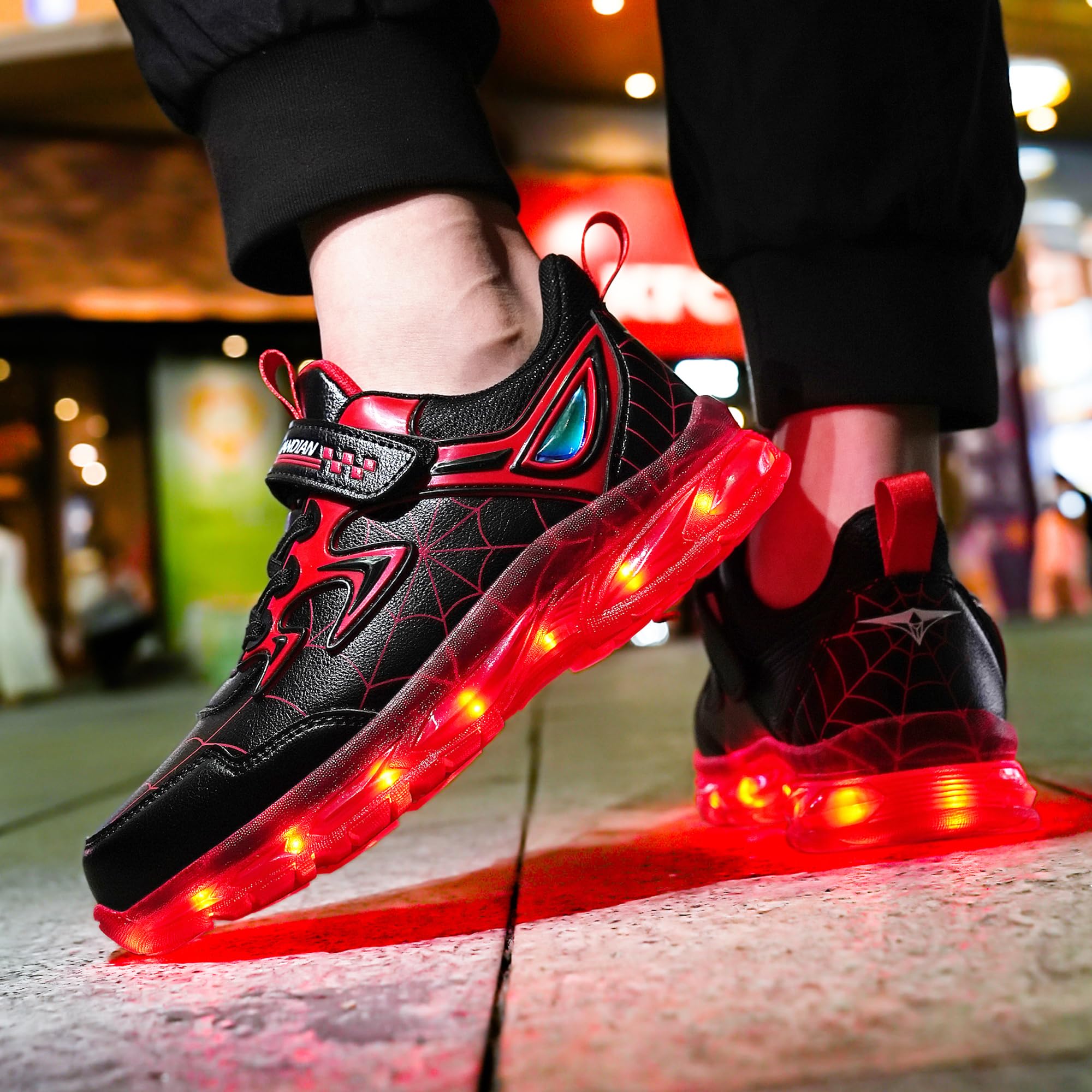 LED Lumineux Chaussures D'entraînement 7 Couleurs Lumineux Super Clignotant USB Rechargeable Respirant Sports De Plein Air Chaussures De Course Basses Garçon Fille Cadeau d'anniversaire