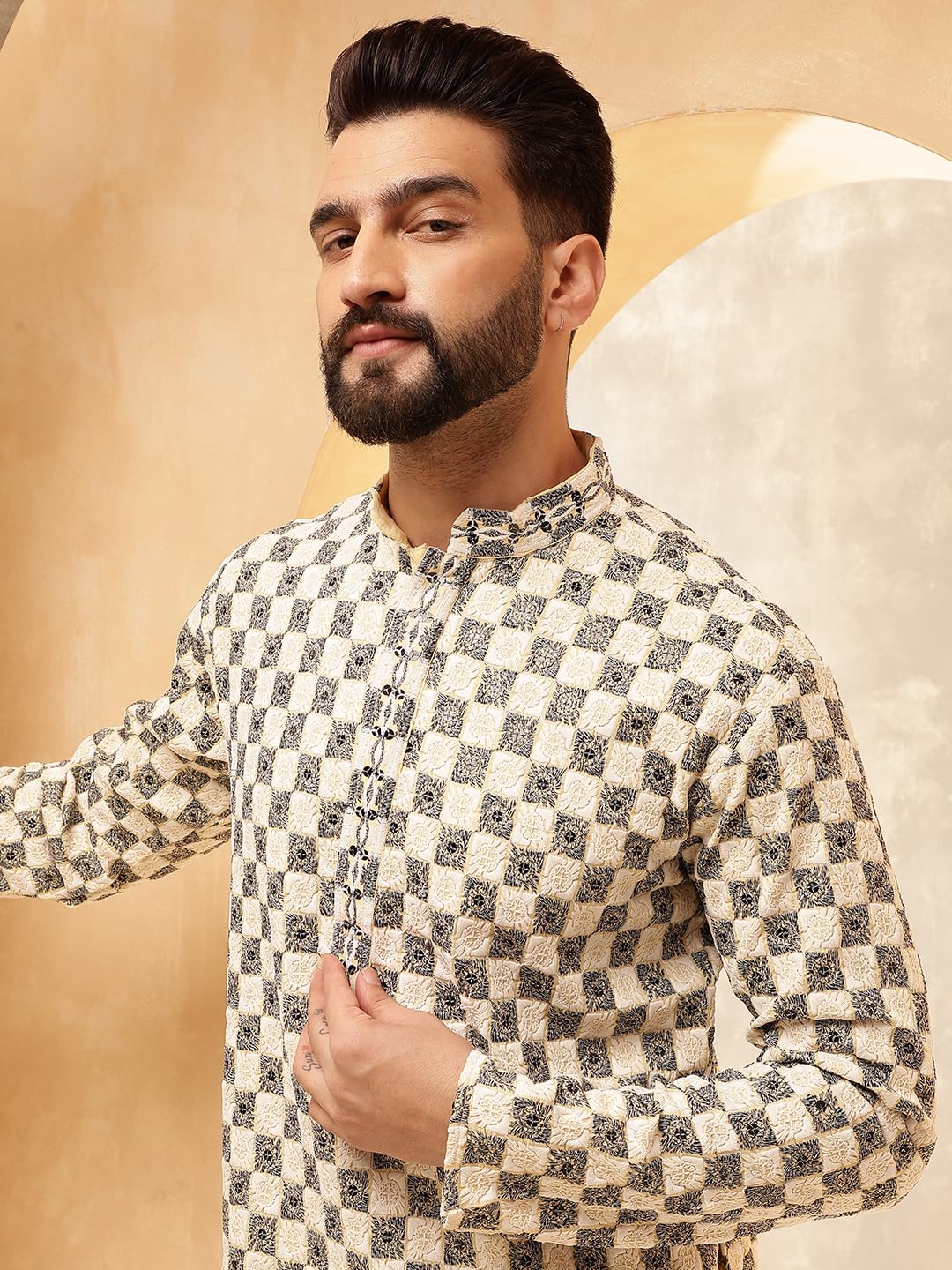 Sojanya (Desde 1958 - Kurta larga de rayón de algodón bordado con lentejuelas para hombre