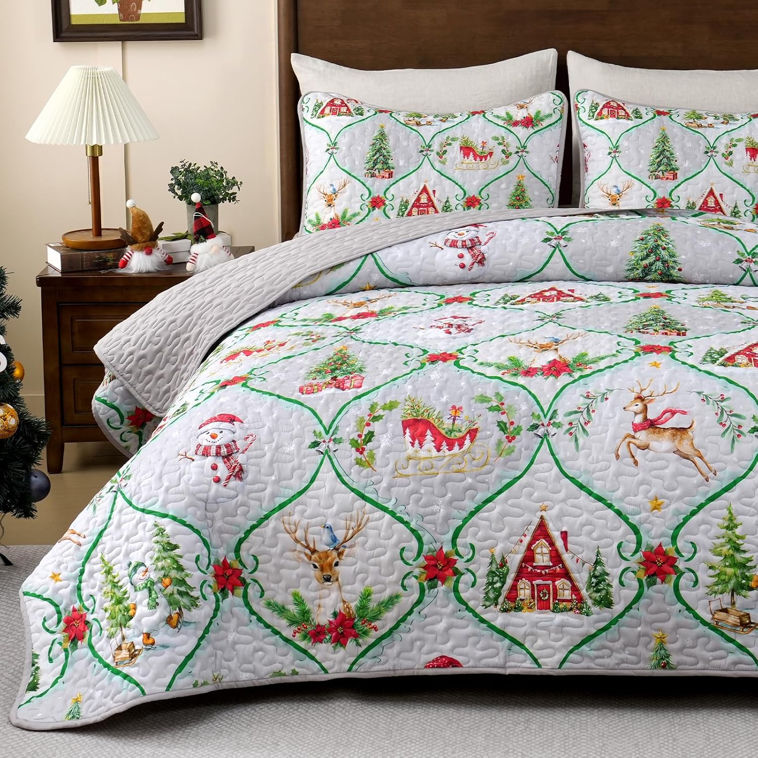 Yinhua 3 Piece Christmas Queen Quilt, Snowman Xmas Tree Reversible Queen Quilt Bedding Set with 2 Pillow Shams, Soft Lightweight Quilts Bedspread Coverlet for Christmas Winter, Grey, 90'' x 90''