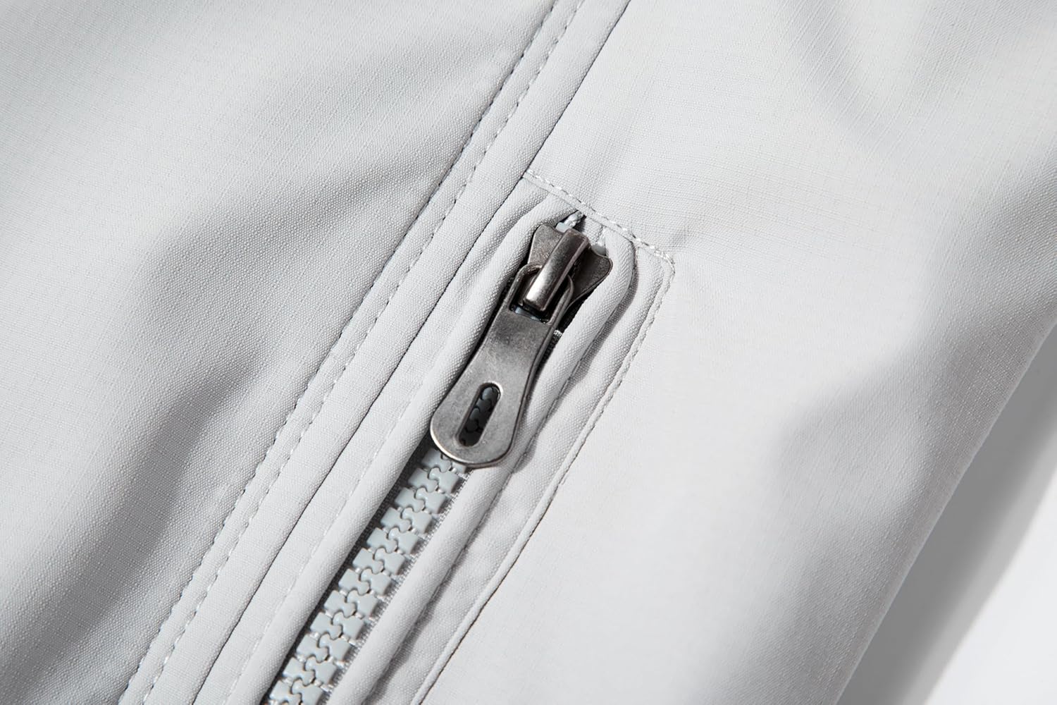 URBANFIND Men's Sports Shell Jacket Lightweight Windbreaker Outdoor Recreation Coat - Image 2