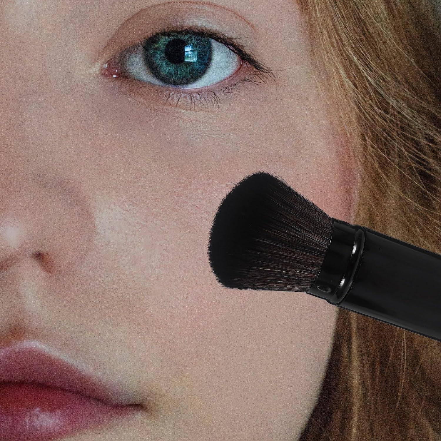 Retractable Blending Blush Brush Single Large Powder Makeup Tool Portable Cosmetic Brush for Travel and Face Makeup
