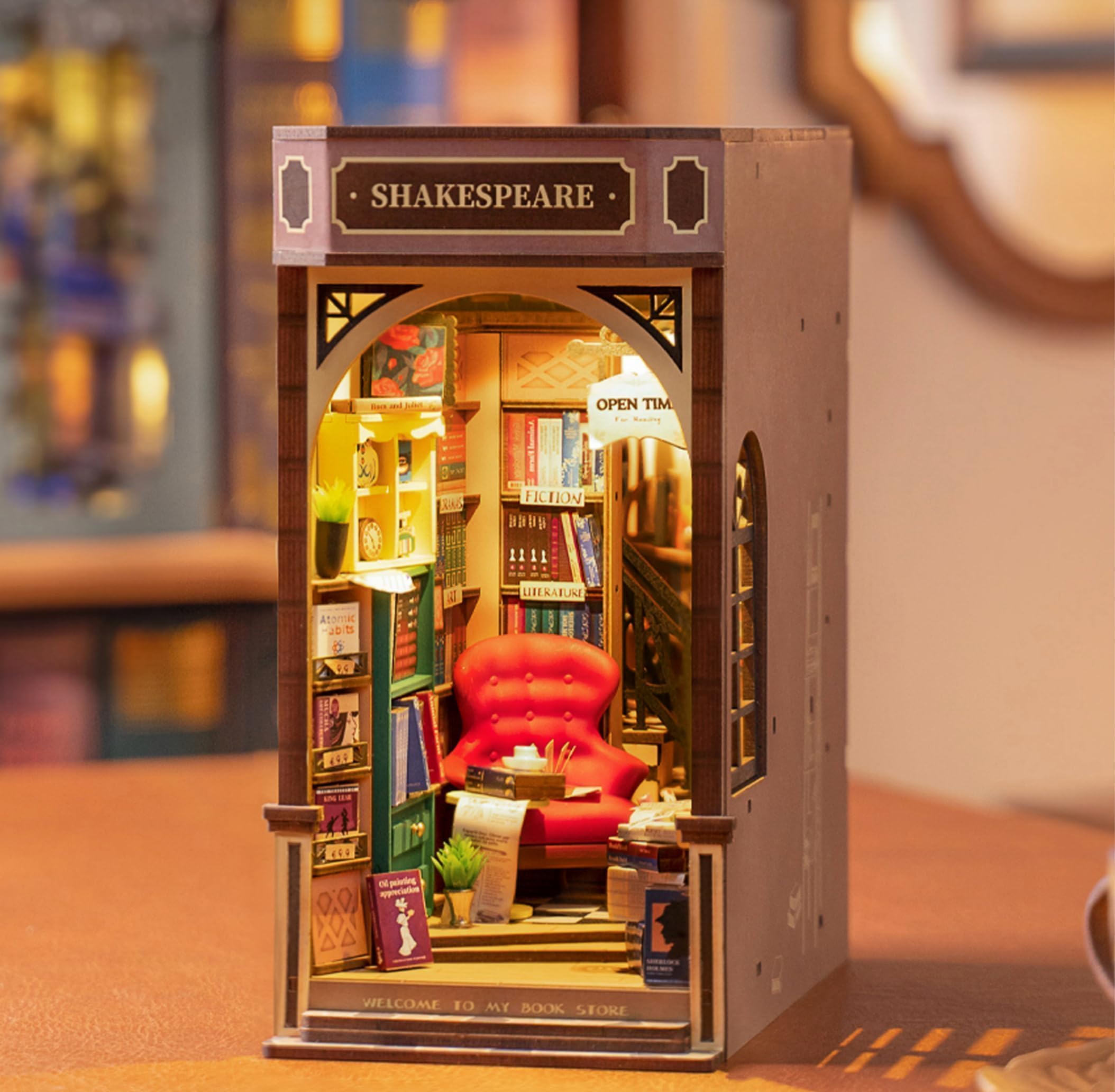 ROWOOD Libreria Book Nook Kit, Fai Da Te Miniatura Casa, Puzzle Modello Building Kit Con Luce LED, Miglior Decorazione Per La Casa E Regali Per Adulti Da Costruire