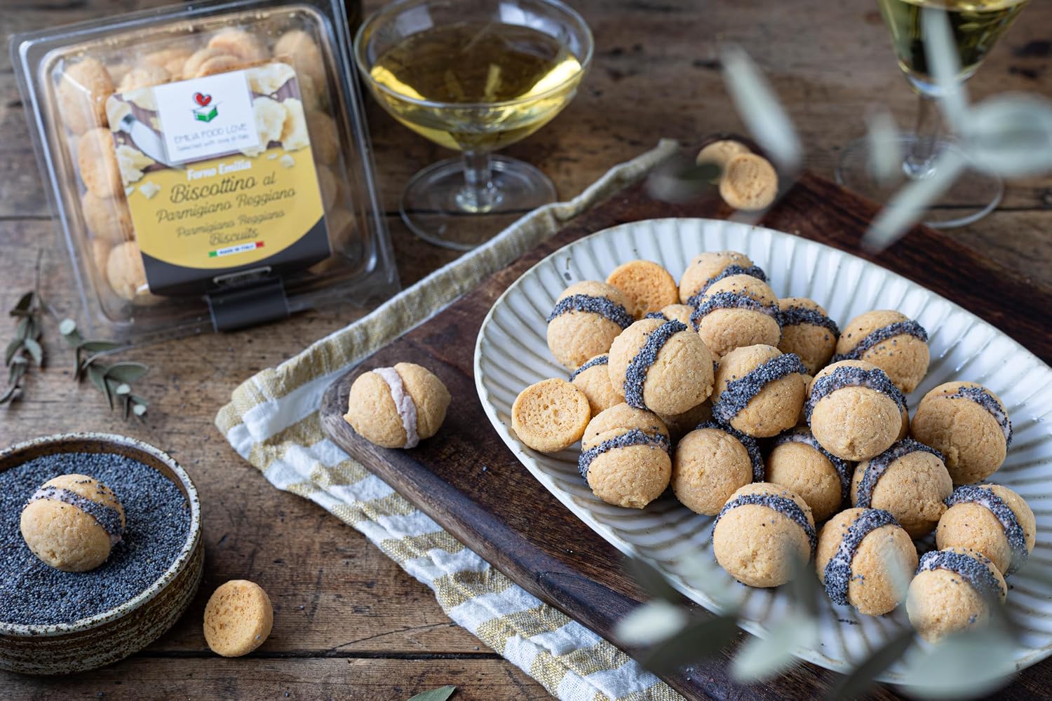 Parmigiano Reggiano cheese Biscuits 2x7oz (2x200g) Pack of 2 - EMILIA FOOD LOVE SELECTED WITH LOVE IN ITALY