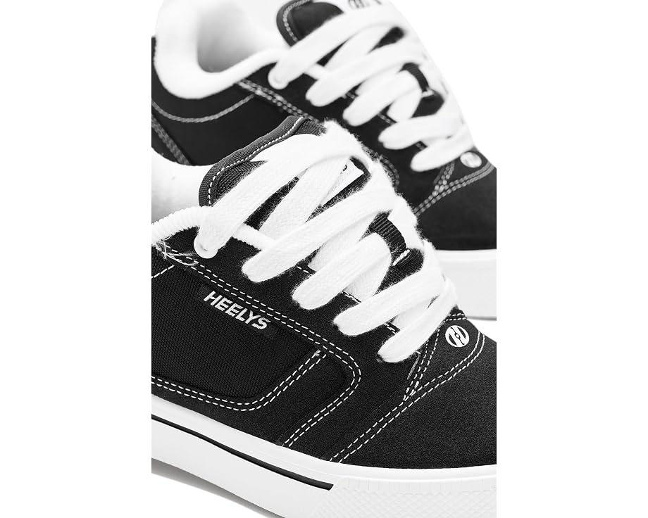 Heelys Pro 25 (Little Kid/Big Kid/Adult) - Right View