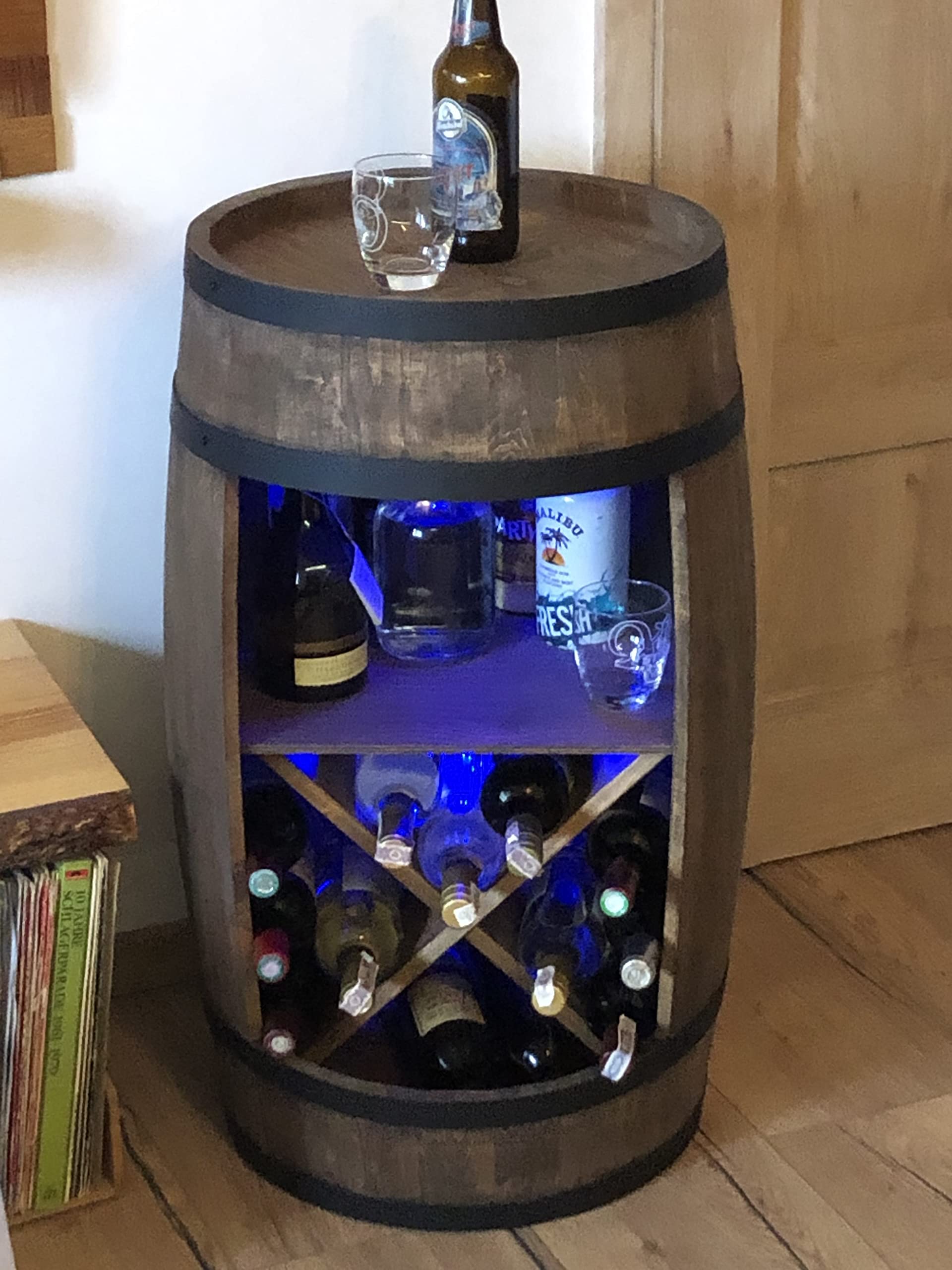 WEECO Mobiletto bar, barile in legno con illuminazione a LED RGB e un portavini. Mobile bar a forma di botte. Armadietto con ripianoper vini whisky birra, botte tavolo, Vino bar Grappa 80x50cm (wengé)