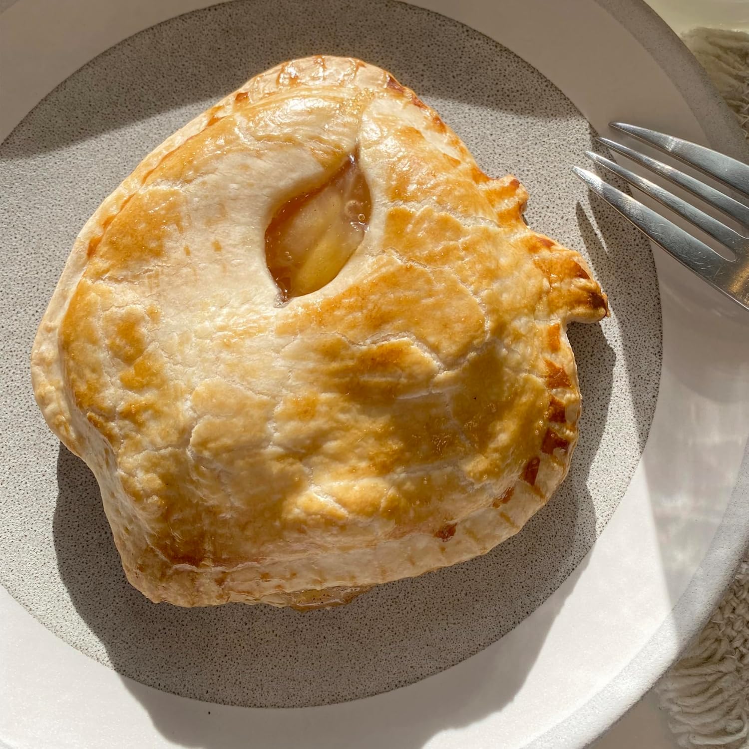 R&M International Pocket Pie Maker, Apple Shape, 5"