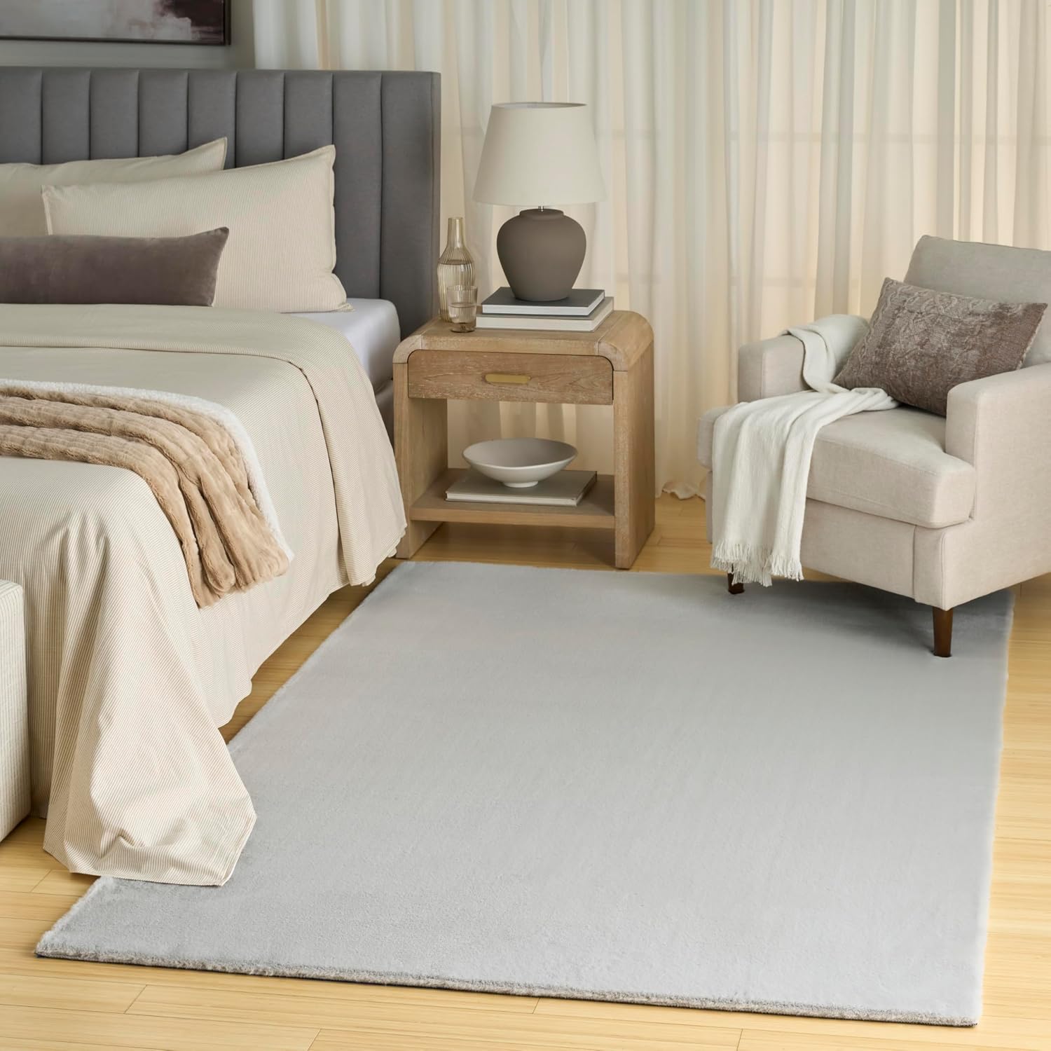 Nourison Home Soft Plush Rabbit Fur Silver 7'6" x 9'6" Area Rug - Easy Clean, Non Shedding, Bed Room, Living Room, Dining Room, Kitchen (8' x 10')