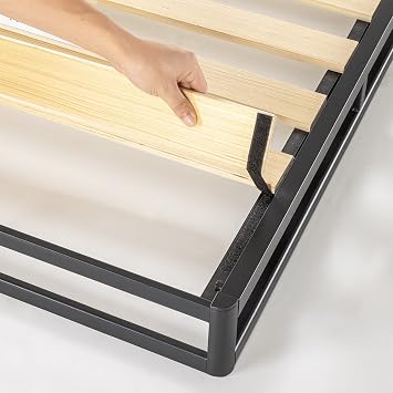 Mellow 4 Inch Metal Box Spring Mattress Foundation with Wood Slats and Fabric Cover, Full, White