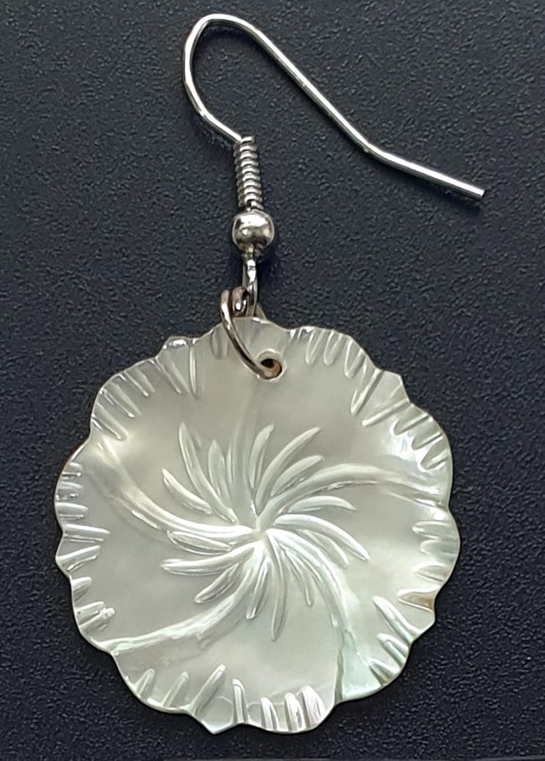 Natural Mother of Pearl Earrings, Hand Carved Flower Mother of Pearl Shell Earrings for Women, Dangle Drop Handmade Seashell Earrings Fashion Jewelry AA205 - Image 3