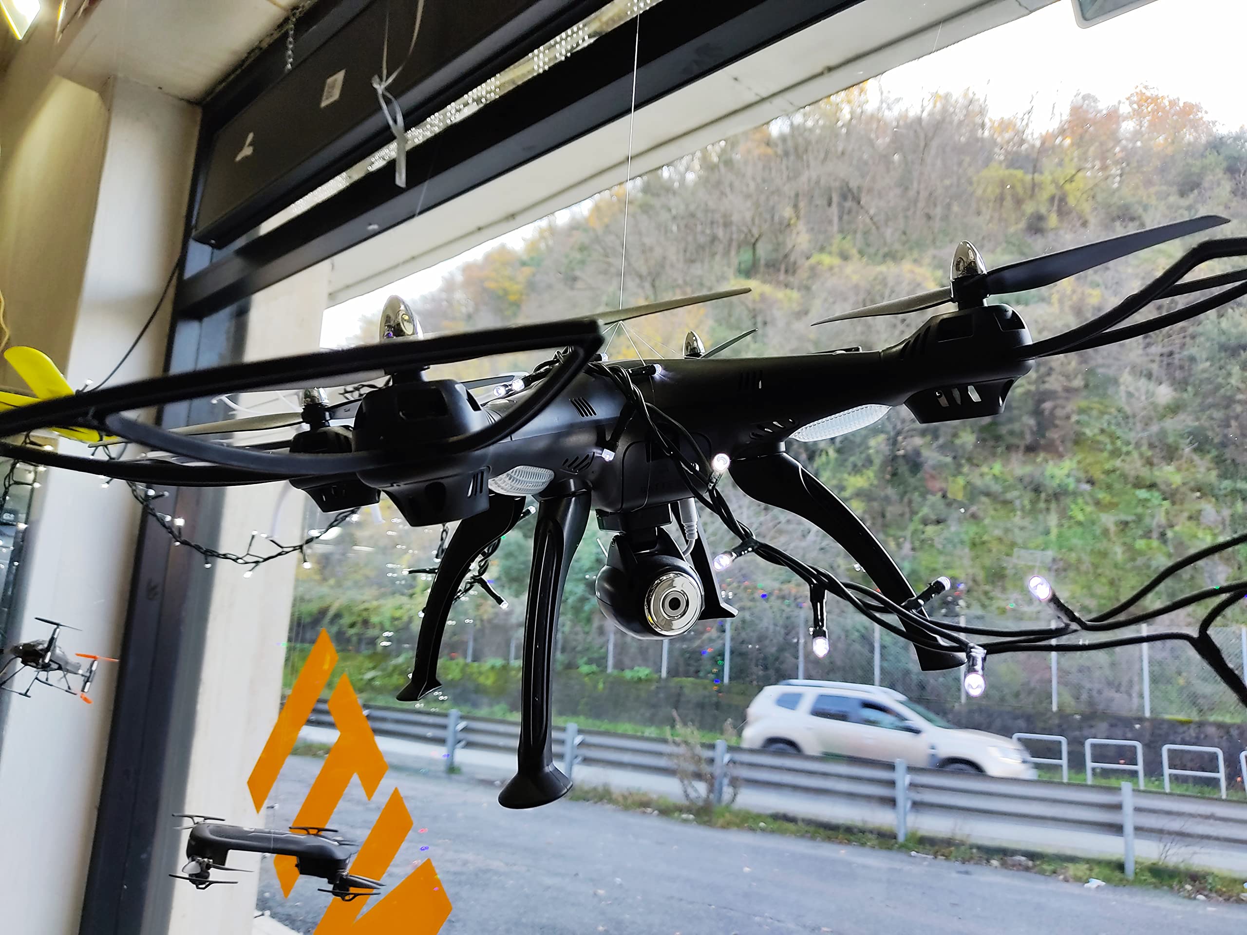 Syma X8SW z HD FPV WiFi Real Time Aparat Wysokość Headless Mode RC Quadcopter dron