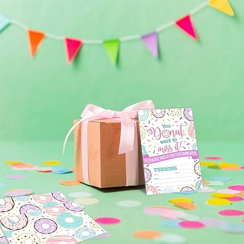 Miniatura 4 de Donut Want To Miss It Invitación de fiesta de cumpleaños, tarjetas de invitación temáticas de donas (20 unidades) con sobres, tarjetas de invitación