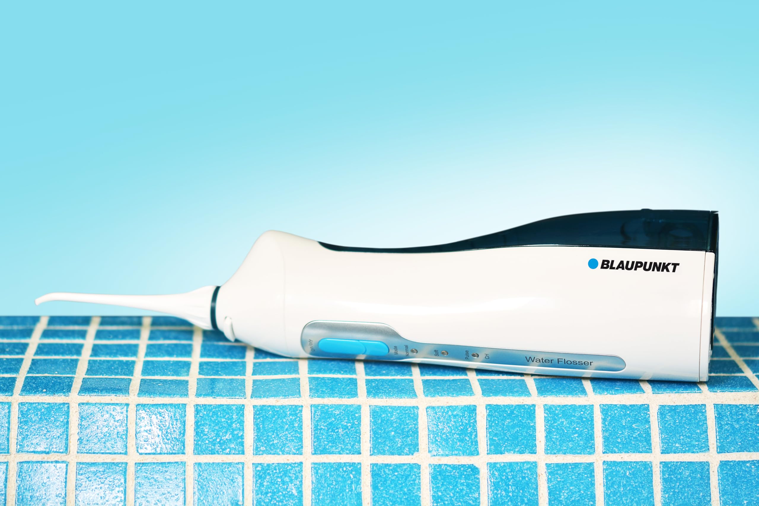 BLAUPUNKT – Kabellose Munddusche – für die Zahn- und Mundpflege, mit 3 Modi, 40–90 PSI Wasserdruck, bis zu 1400 Impulsen/Min., 150 ml Wassertank, 2-Min.-Timer und 2 Düsen - DIR501